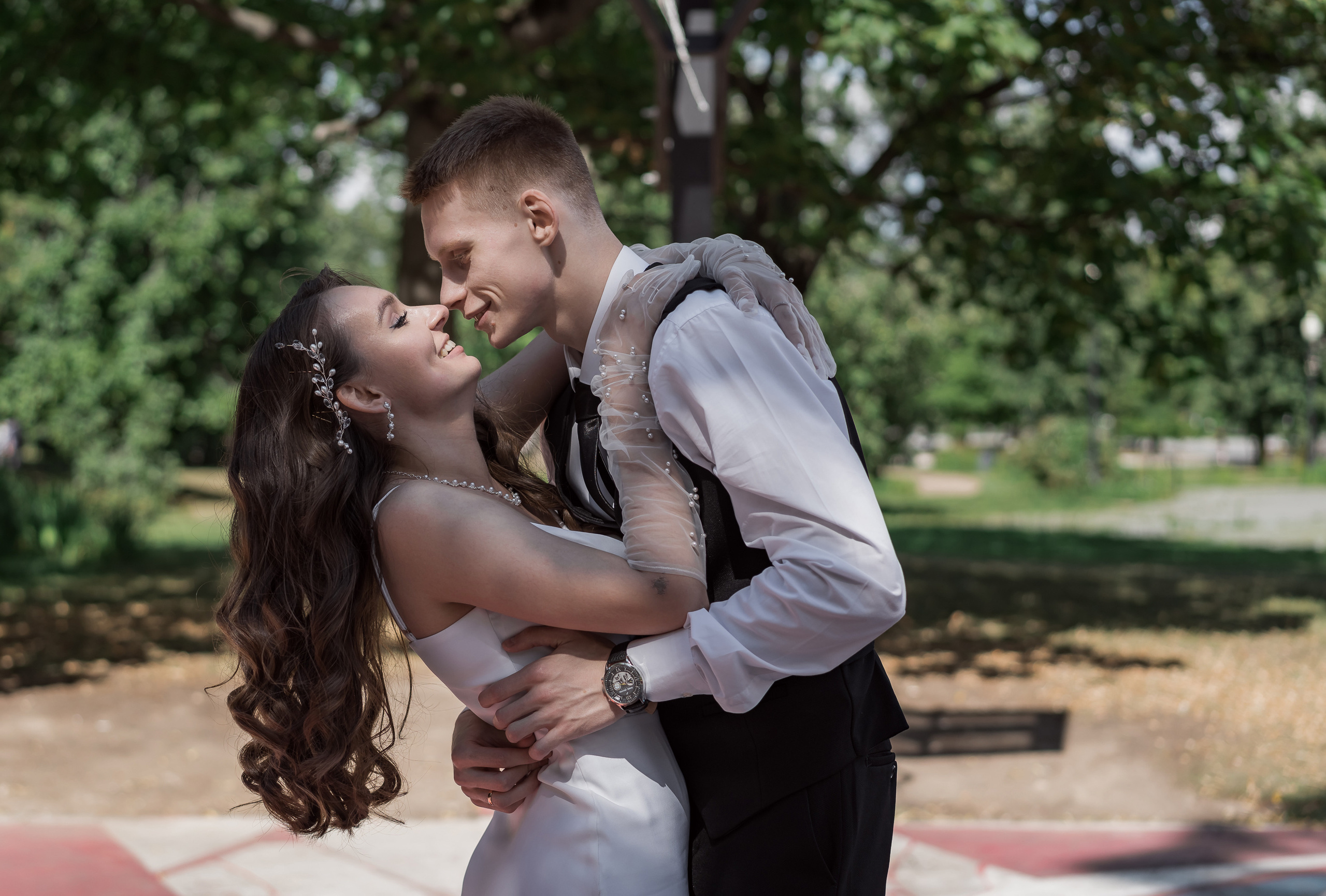 Свадебная прогулка в парке Горького. Портретный фотограф Олеся Владимирова в Москве