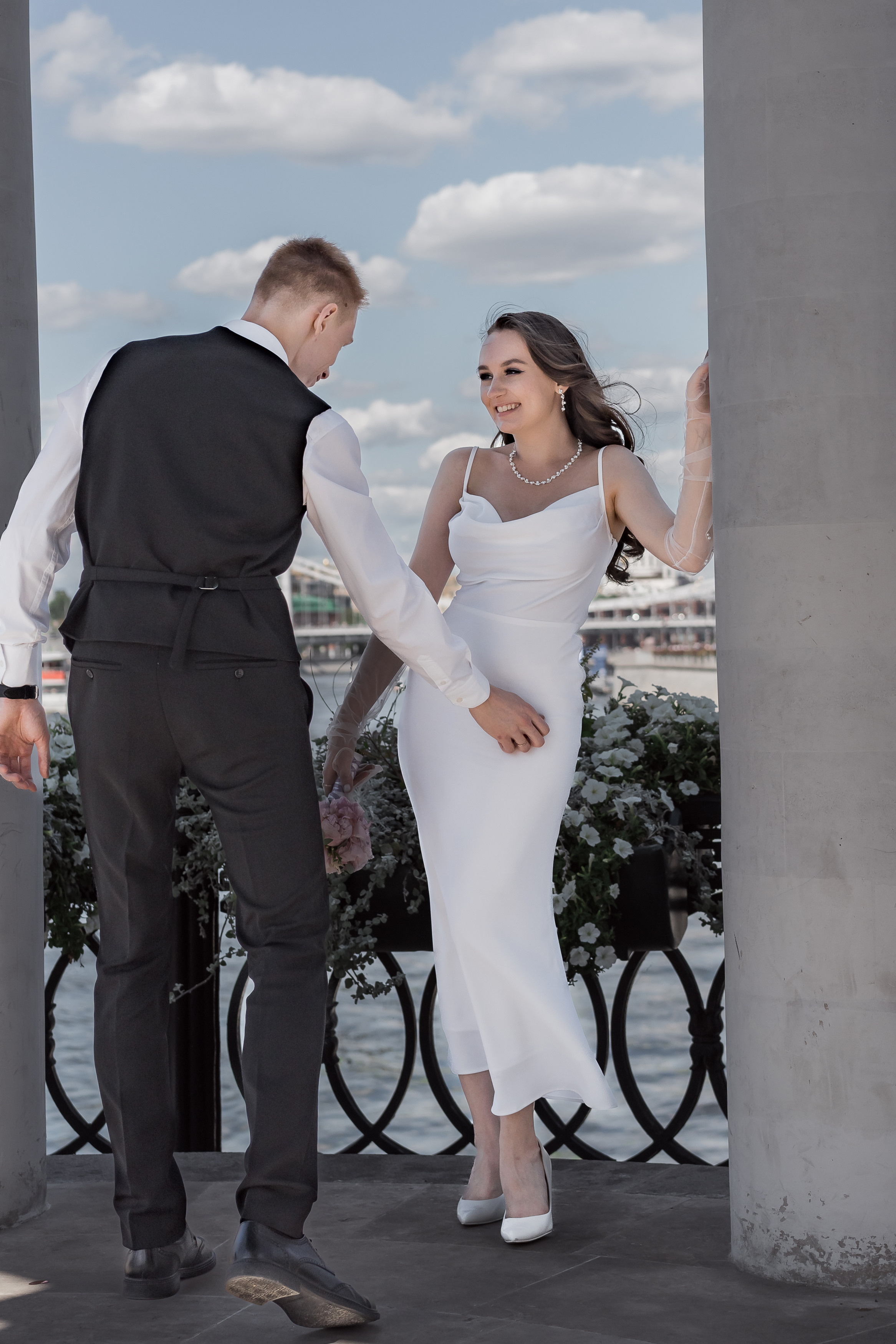 Свадебная прогулка в парке Горького. Портретный фотограф Олеся Владимирова в Москве