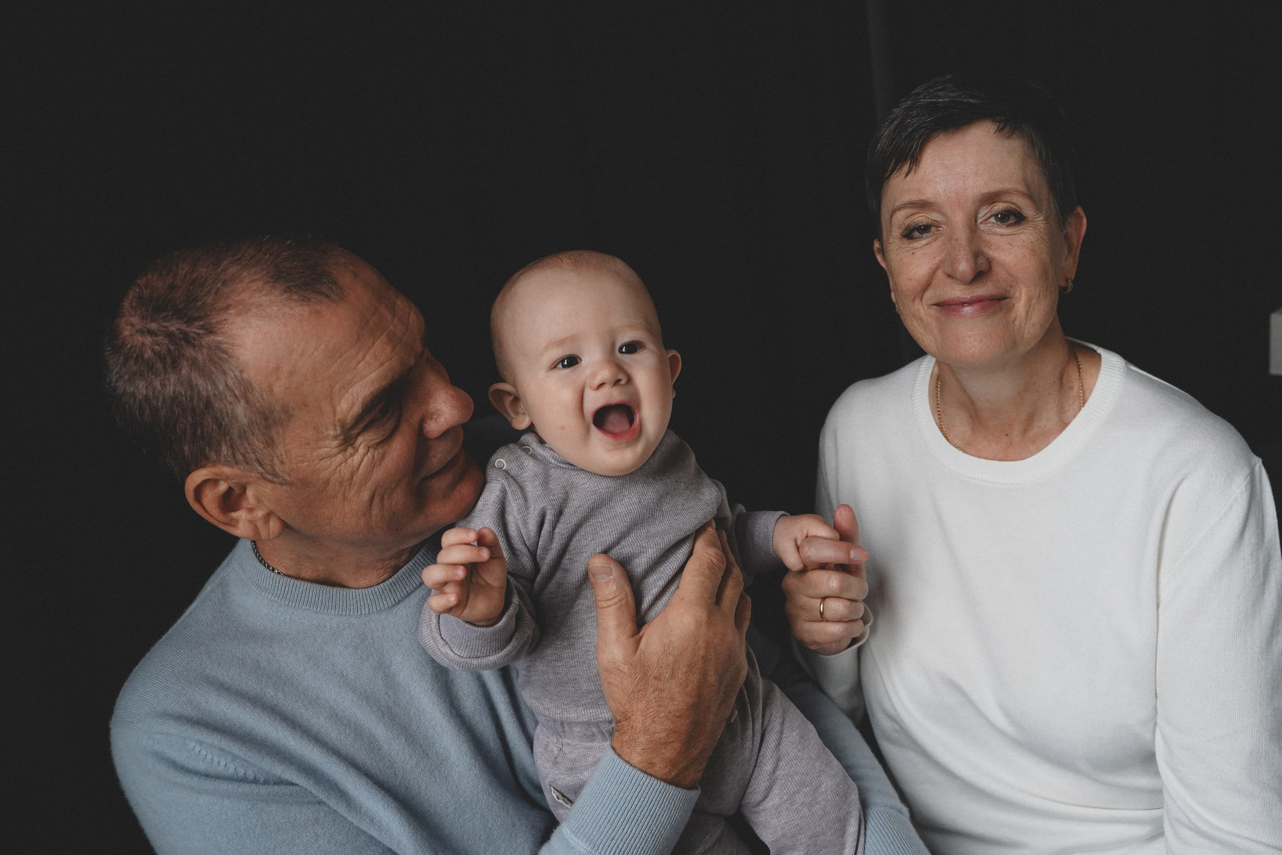 Семейная фотосессия в студии. Семейный и женский фотограф в Краснодаре Анастасия Приймак