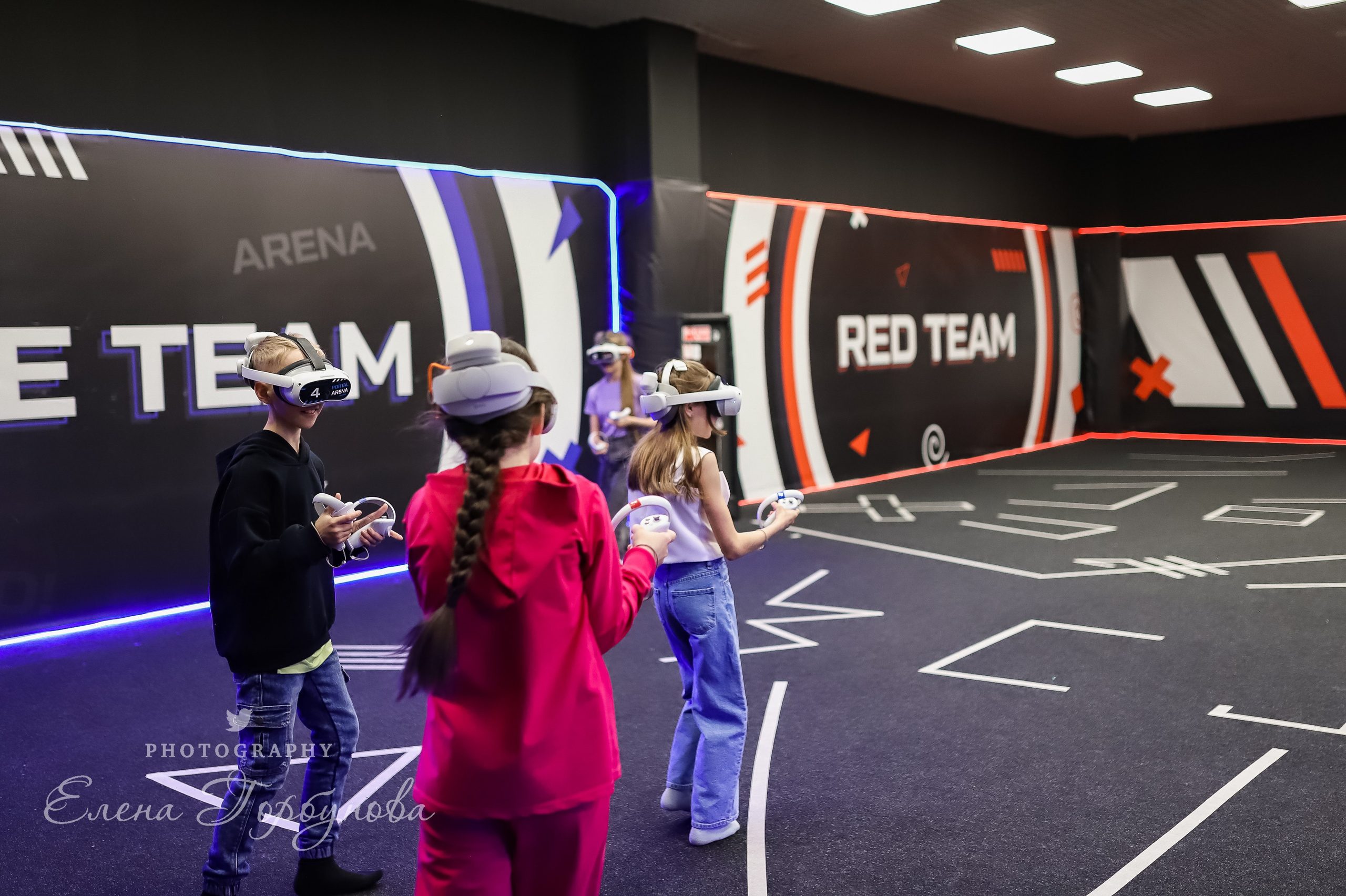 Репортаж в виртуальной реальности. Май 2024. Фотограф Пермь. Свадьбы. Семья и дети, школа, д. сад. Фотокниги