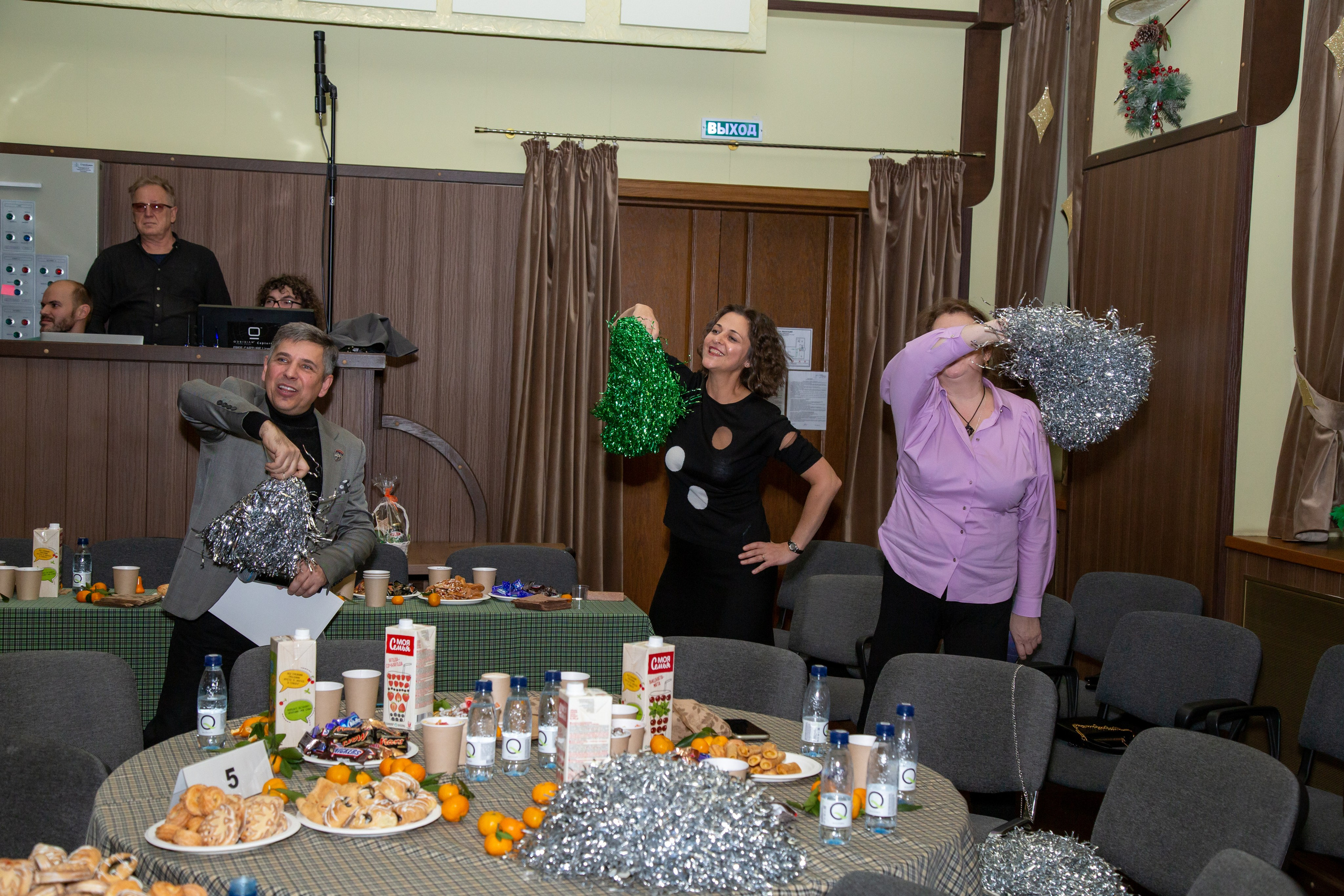 Репортажная съёмка для Домисольки на новый год. «Студия DRONAVT`s» — видеосъёмка и фотография г. Москва