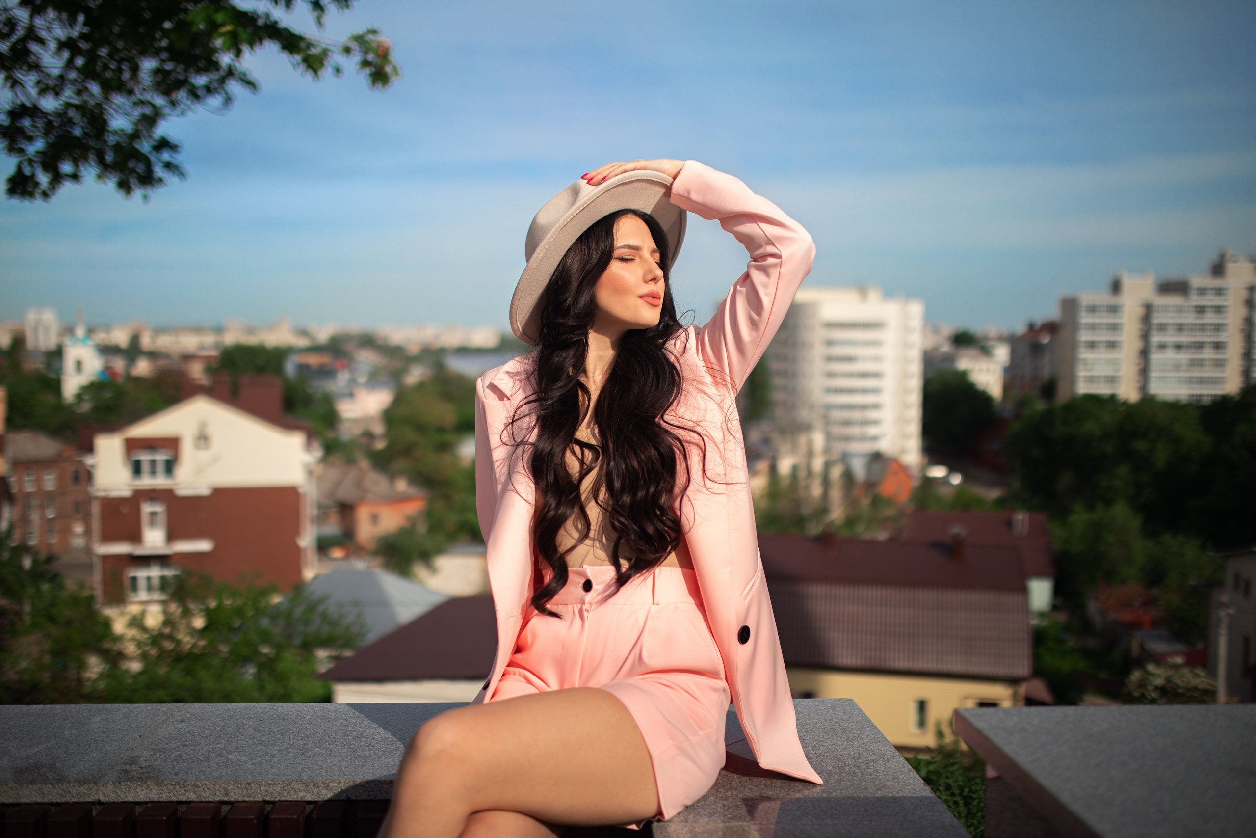 Фотосет с Кристиной в студии на циклораме и на улице города в формате для «себя»