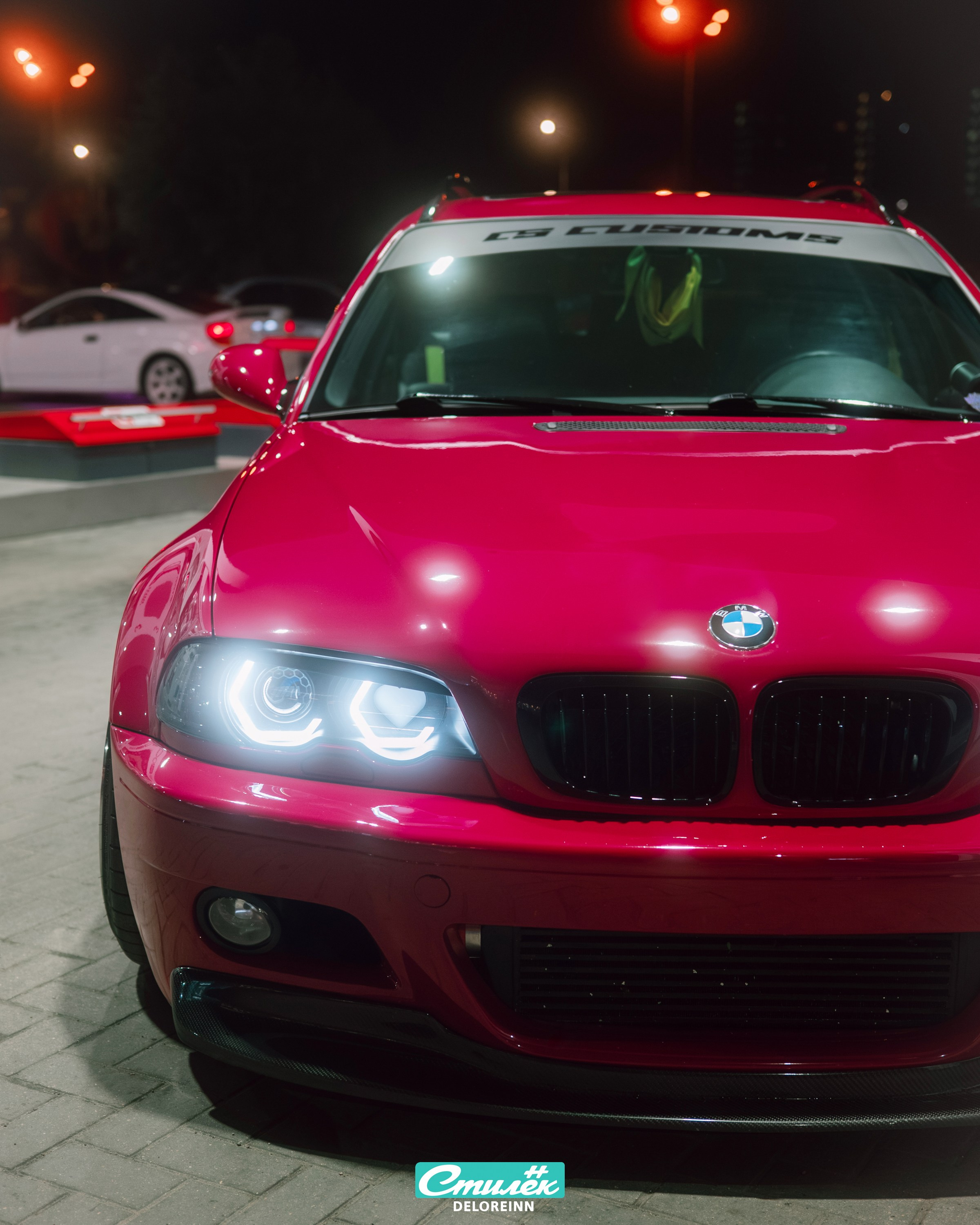 Pink BMW E46 Touring from Finland. DeLorein