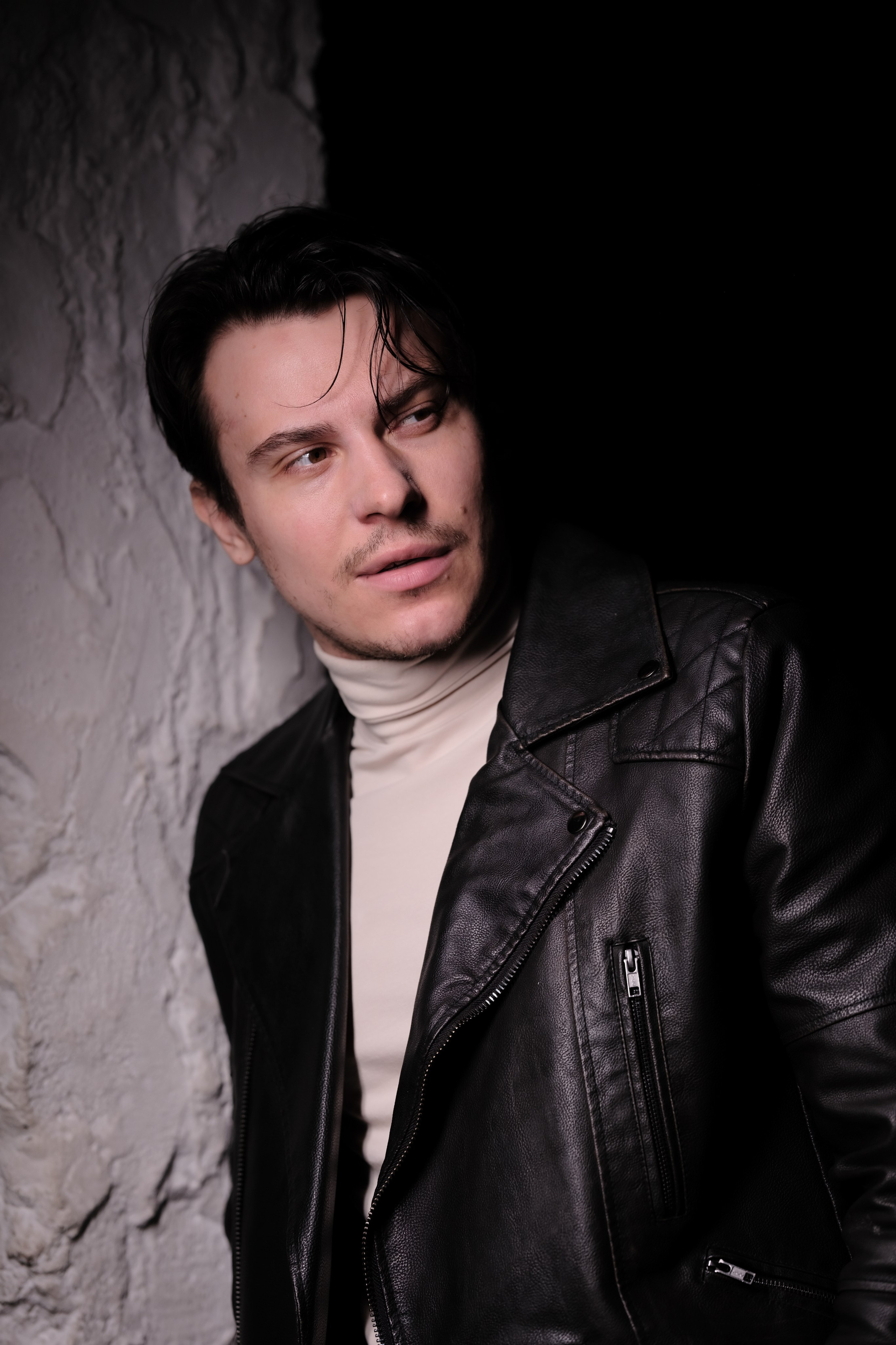 Сергей. Фотограф в Москве и Праге: индивидуальные портреты, парные фотосессии