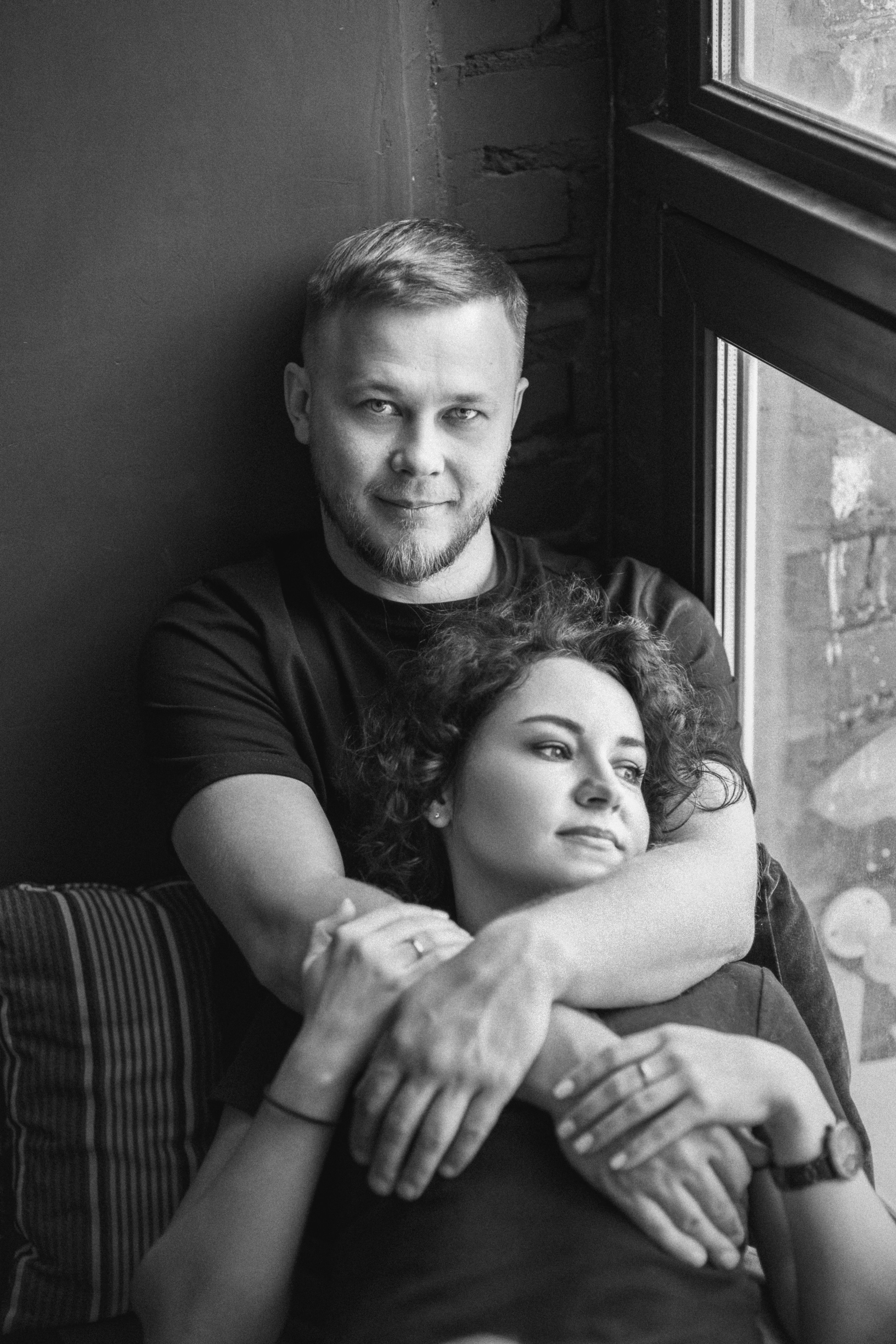 Стильная фотосессия влюбленных в студии — уют и эмоции в каждом кадре. Профессиональный фотограф в Москве. Елена Шуваева