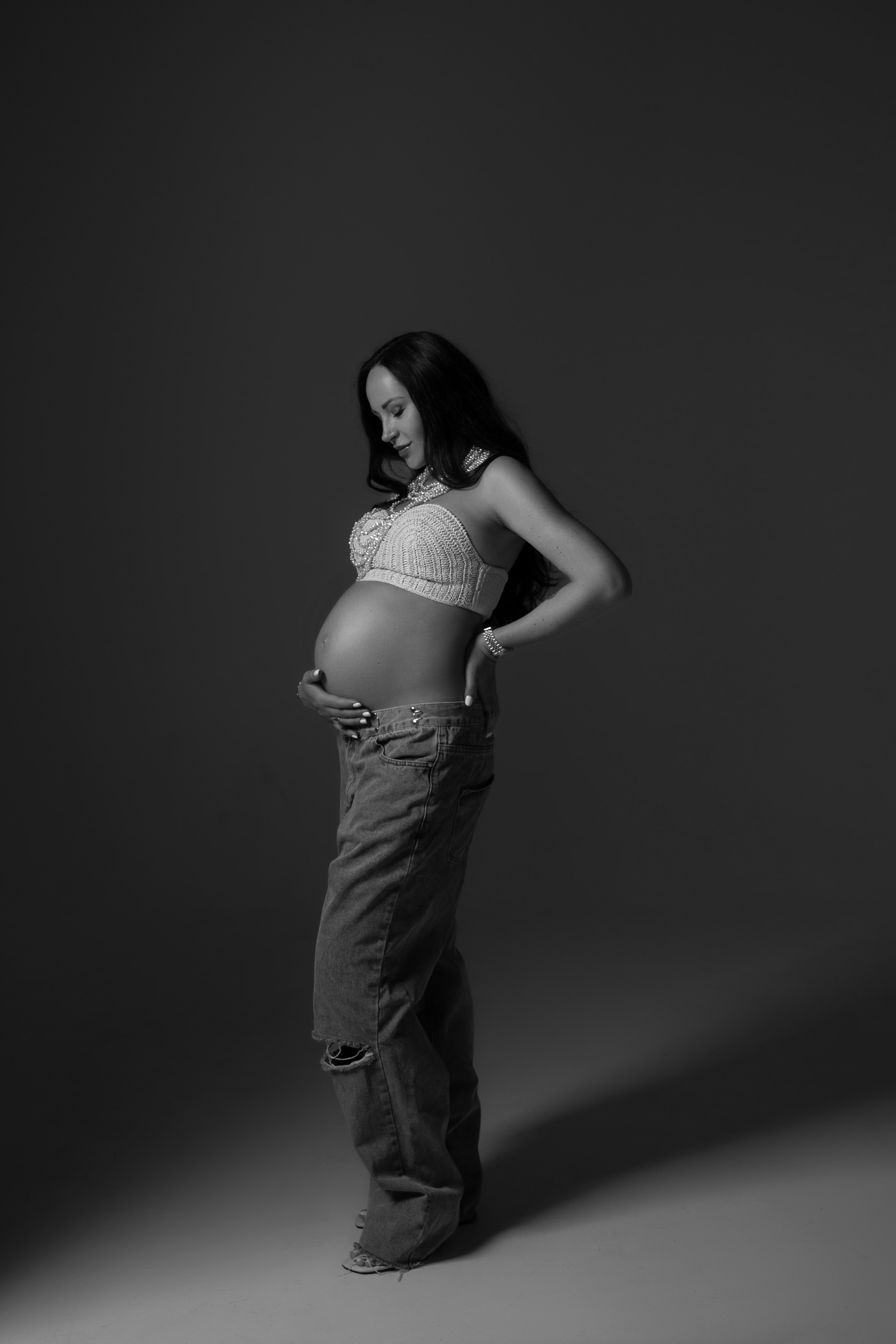 Stylish Maternity Photography Dubai | Fashionable Shots
