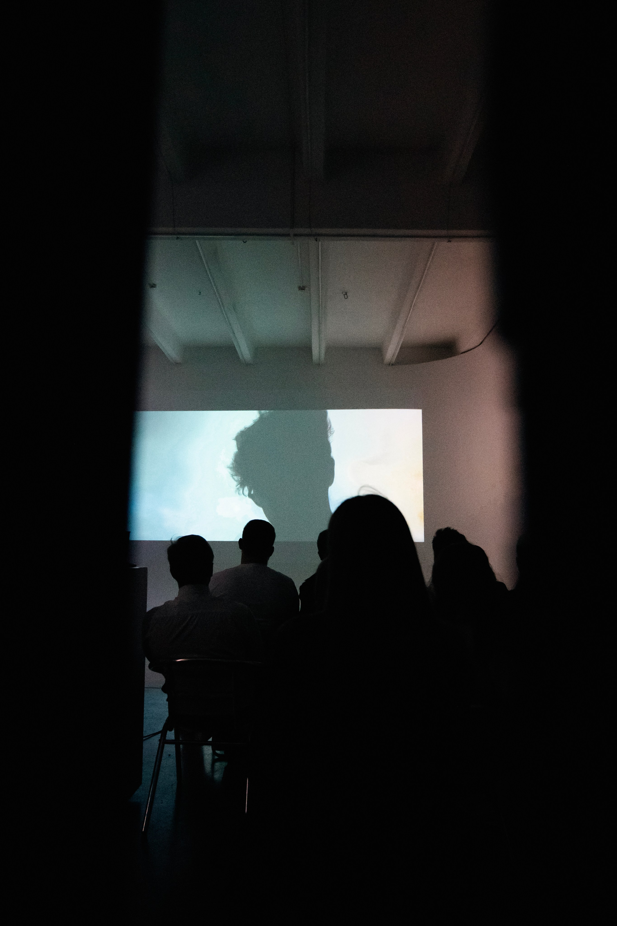 Премьера фильма «Как перестать сомневаться». Главная