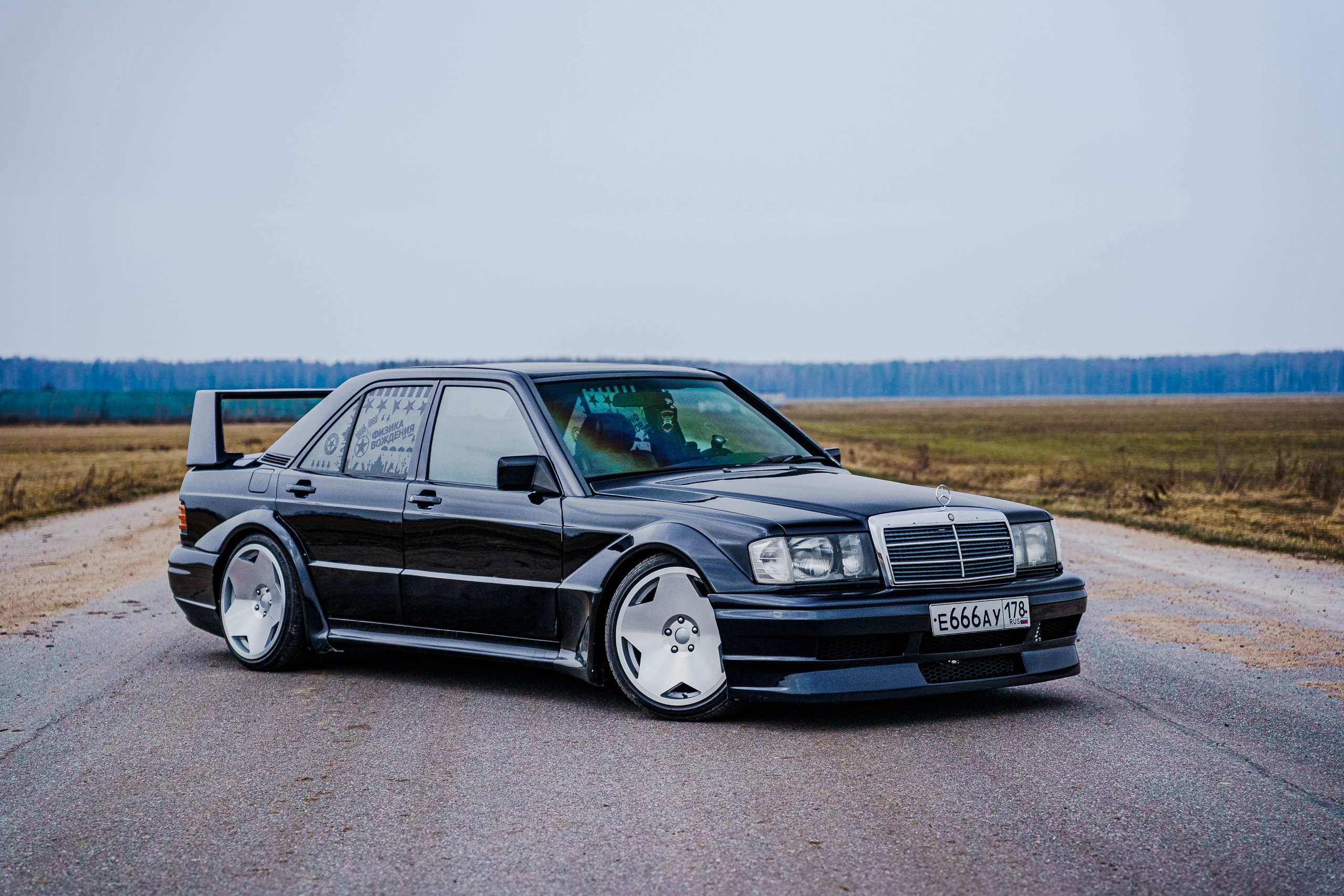 Mercedes 190e. Александр СМИ