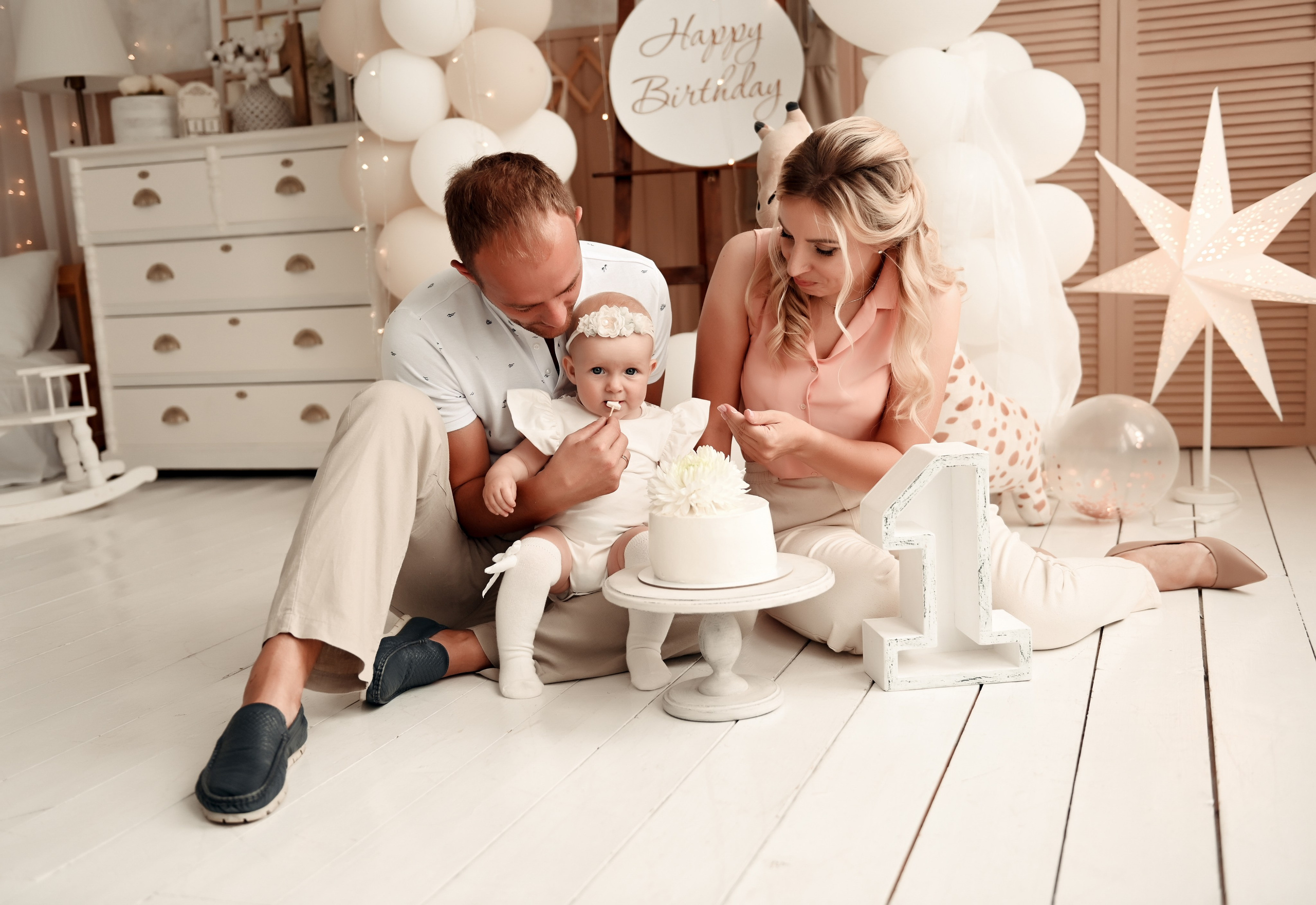 Семейная на 1 годик. Свадебный, семейный, детский, контент фотограф в Омске Максим Ильин