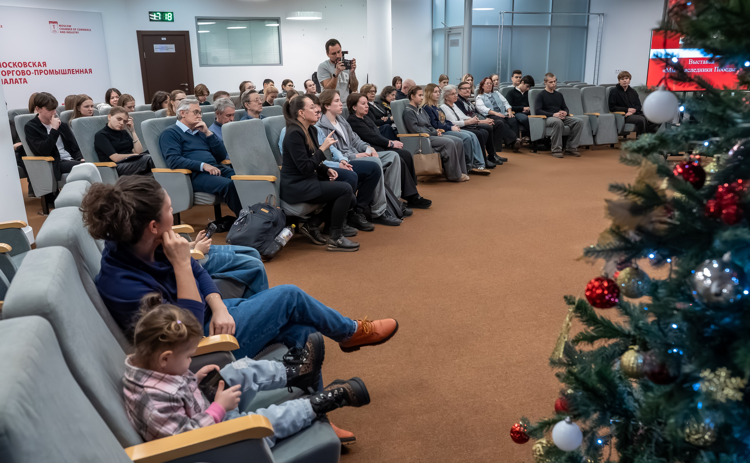 Выставка «МЫ — НАСЛЕДНИКИ ПОБЕДЫ». Фотограф в Москве