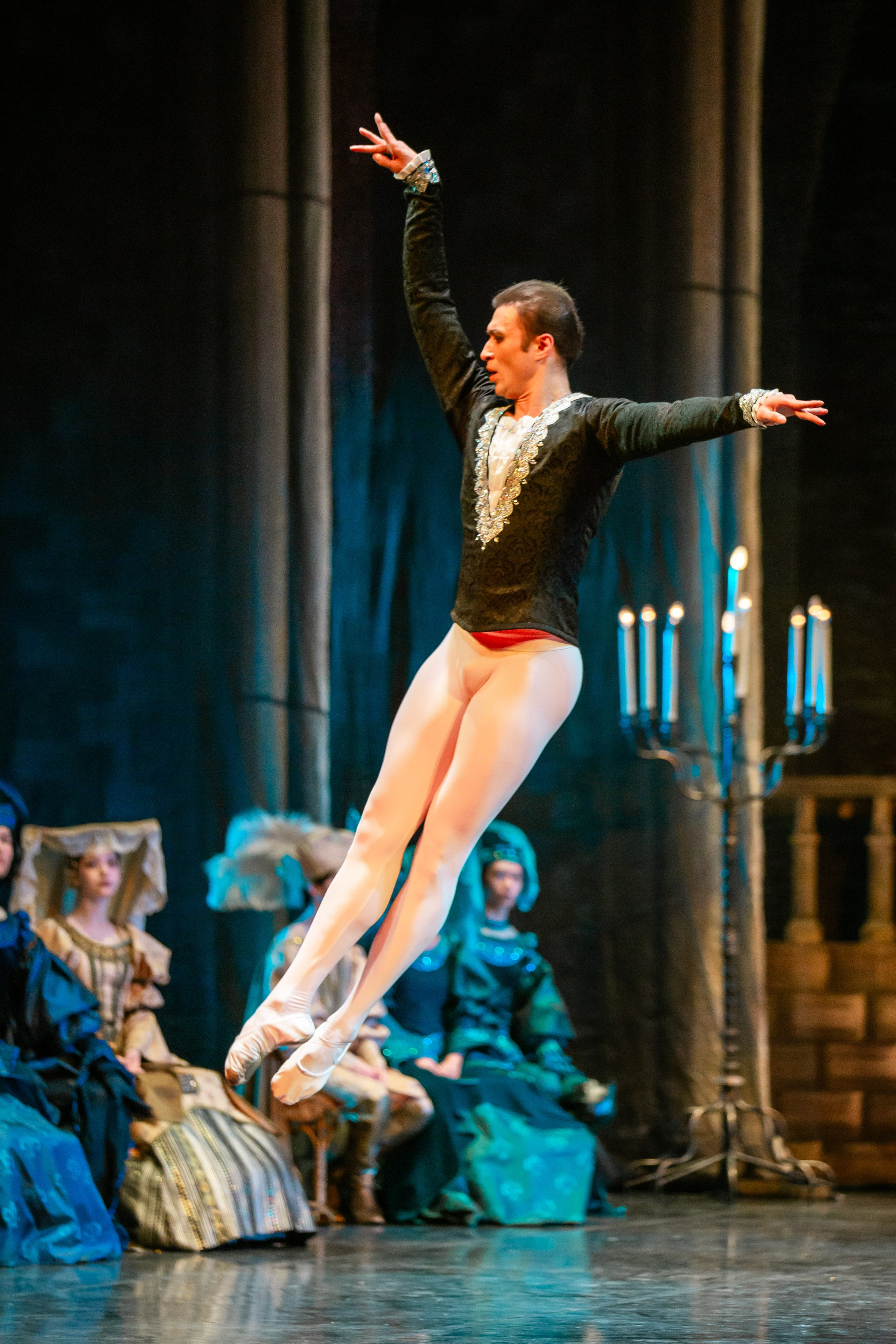 «Лебединое озеро» ГАТОБ г. Алматы 2024. Jora Abramov | Коммерческий и репортажный фотограф в Алматы