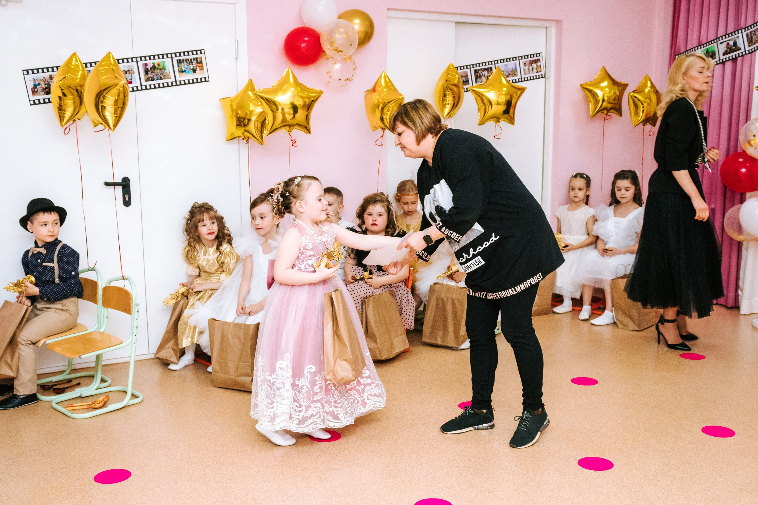 Фотограф на выпускной Детского сада Томск. Фотограф в Томске Дарья Пучкина