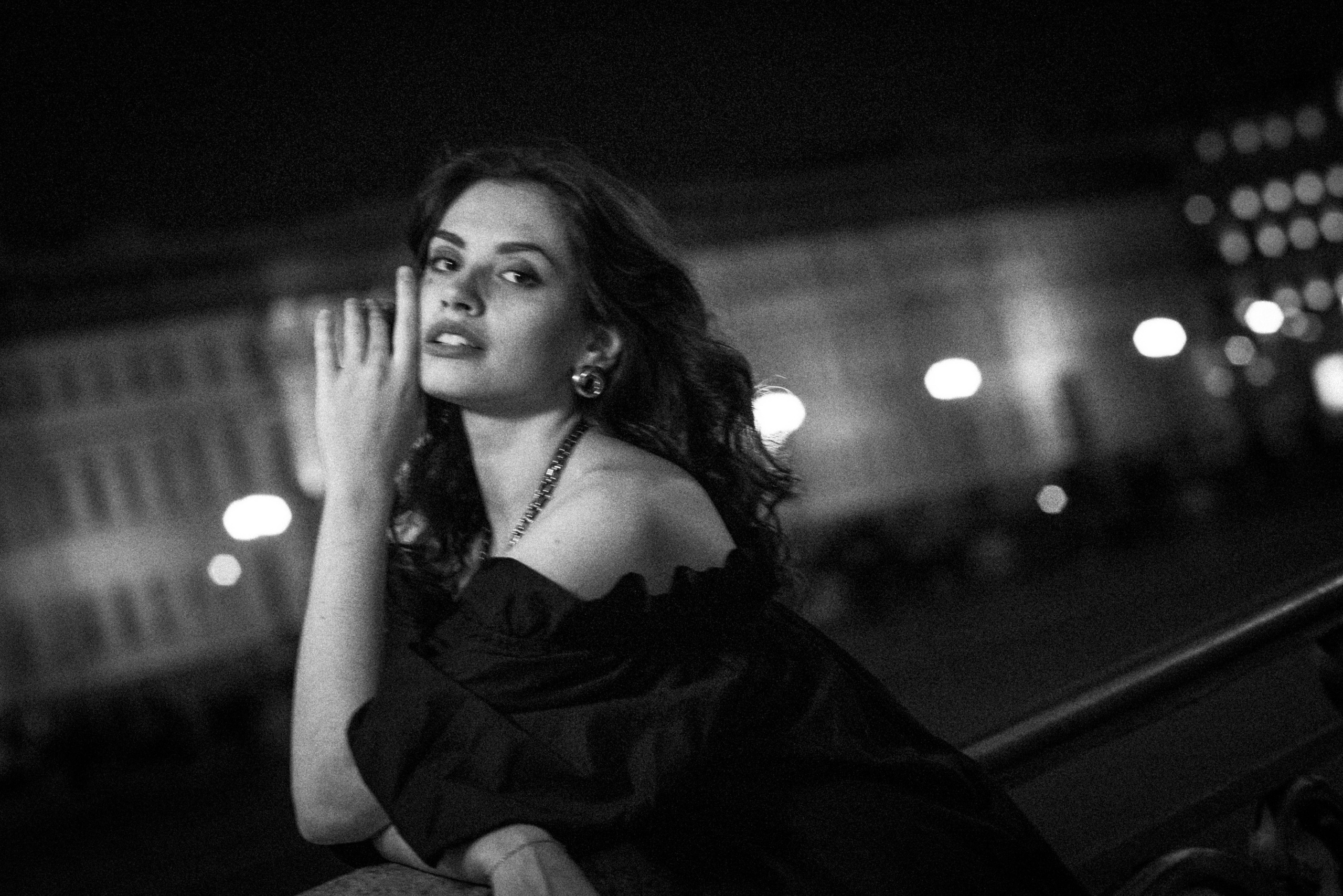 In the middle of the night. Бренд и контентные фотосессии, портреты и лавстори в Санкт-Петербурге