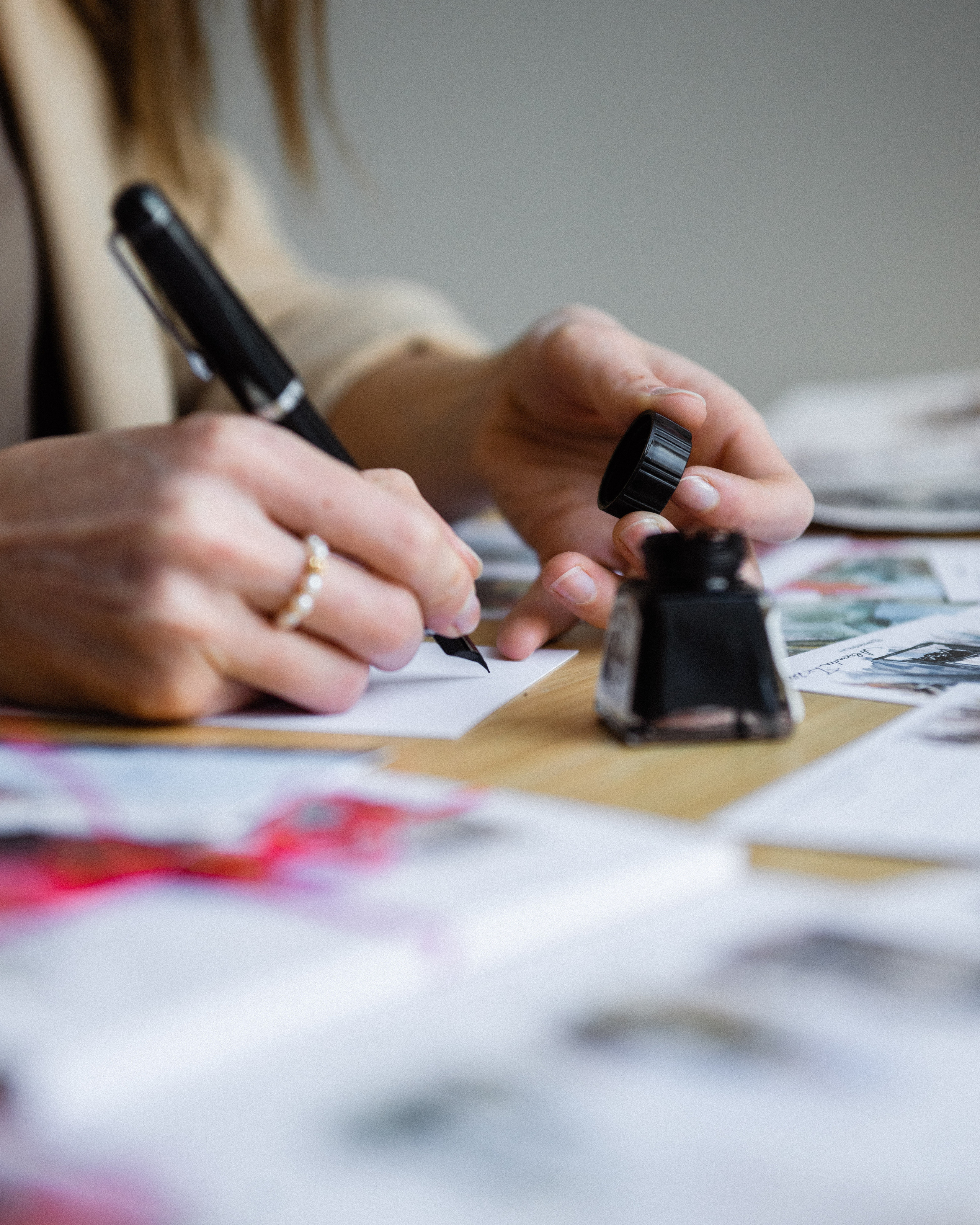 Александра (художница — автор открыток). Бренд и контентные фотосессии, портреты и лавстори в Санкт-Петербурге