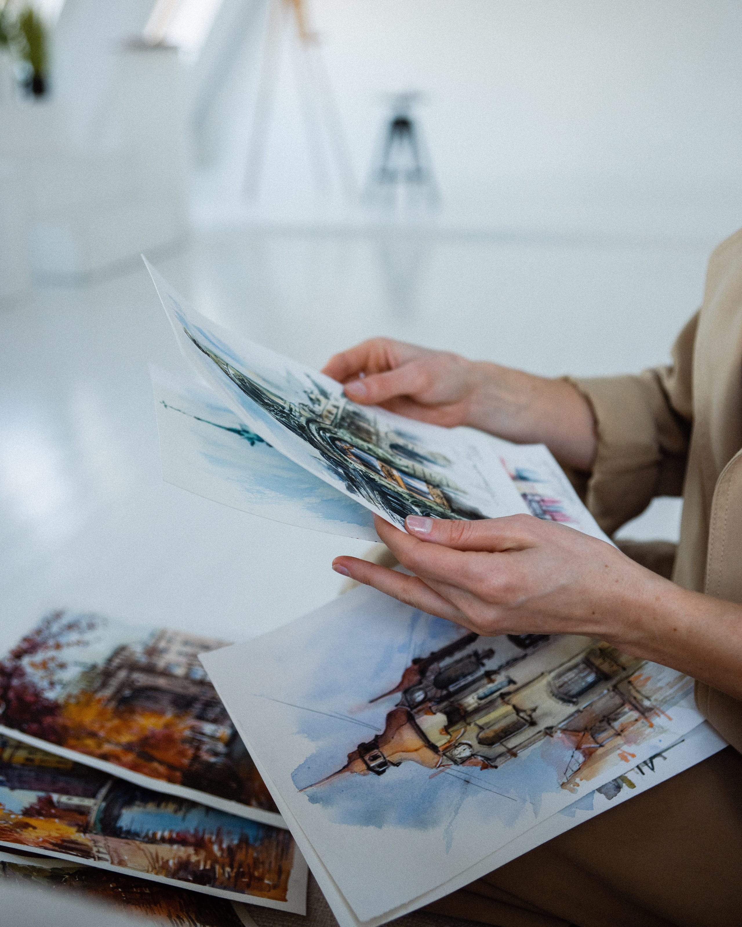 Александра (художница — автор открыток). Бренд и контентные фотосессии, портреты и лавстори в Санкт-Петербурге