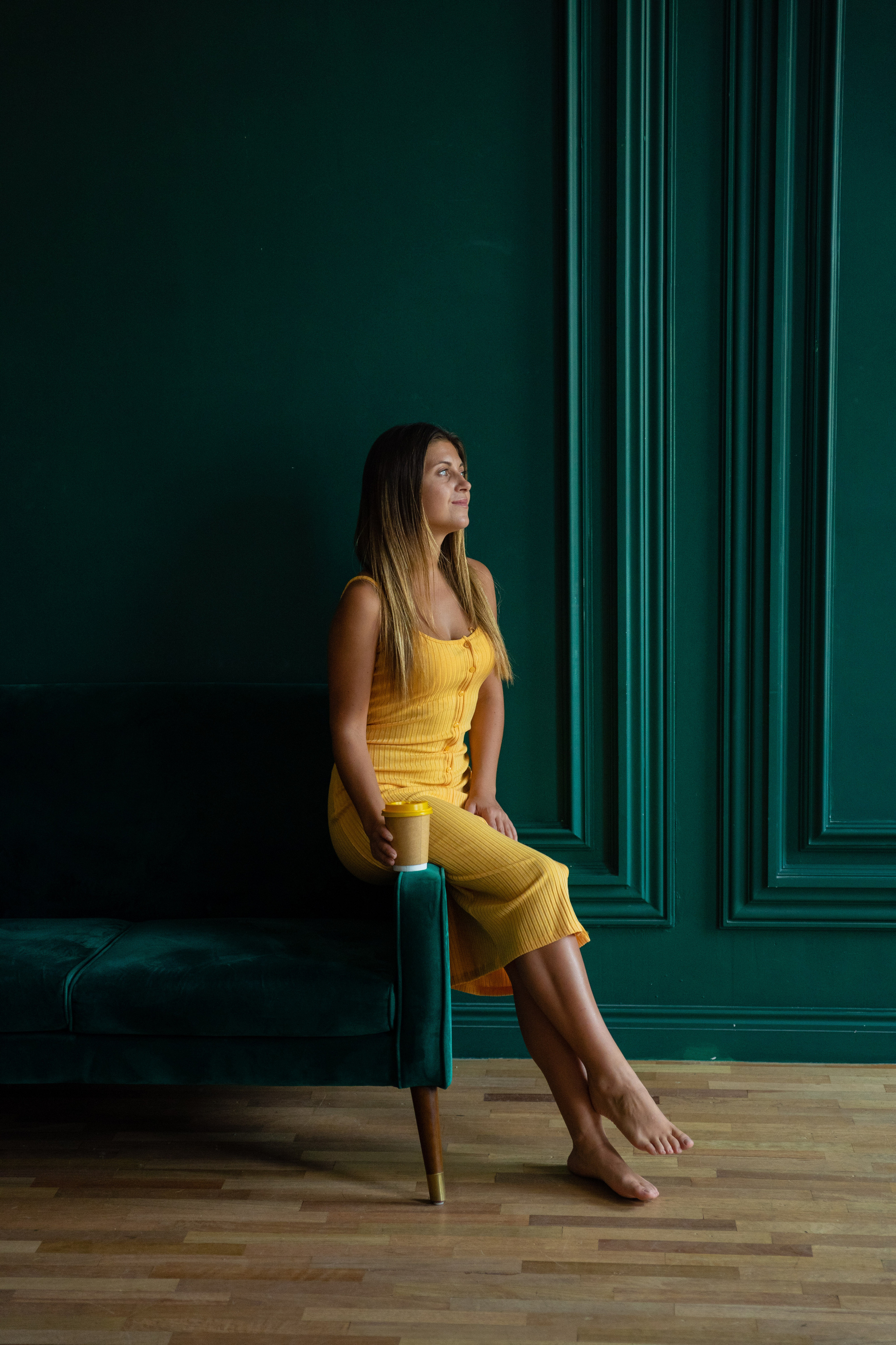 Полина (поиск работы зарубежом). Бренд и контентные фотосессии, портреты и лавстори в Санкт-Петербурге