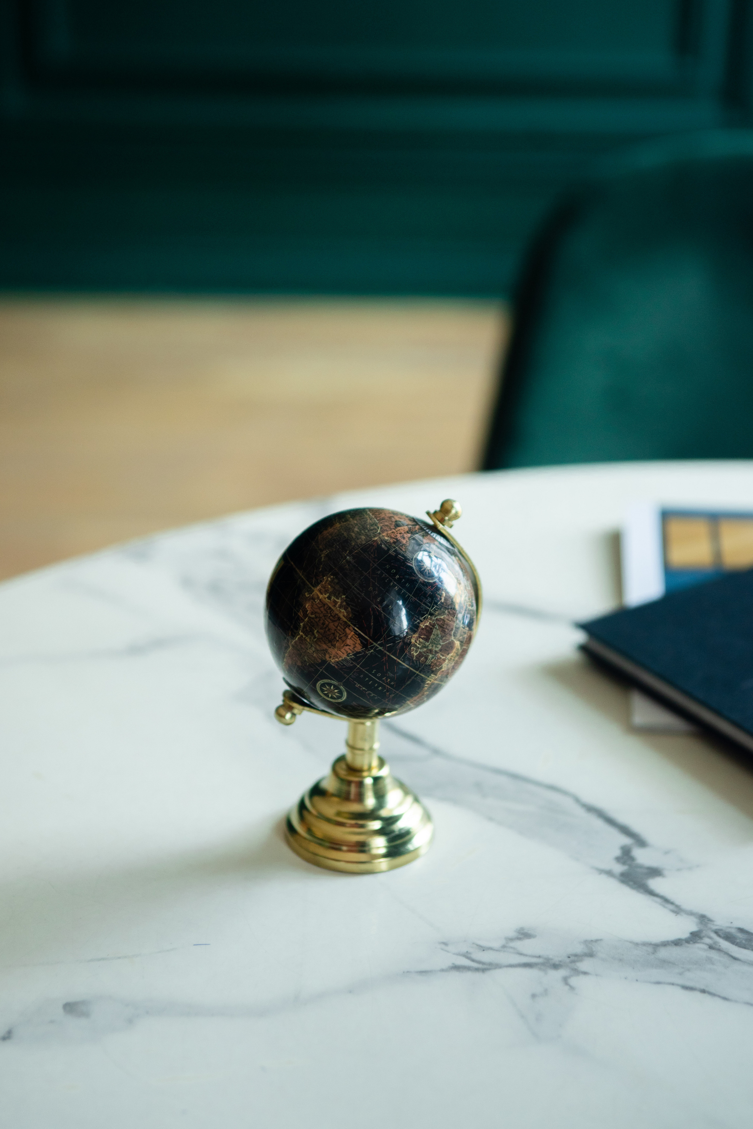 Полина (поиск работы зарубежом). Бренд и контентные фотосессии, портреты и лавстори в Санкт-Петербурге