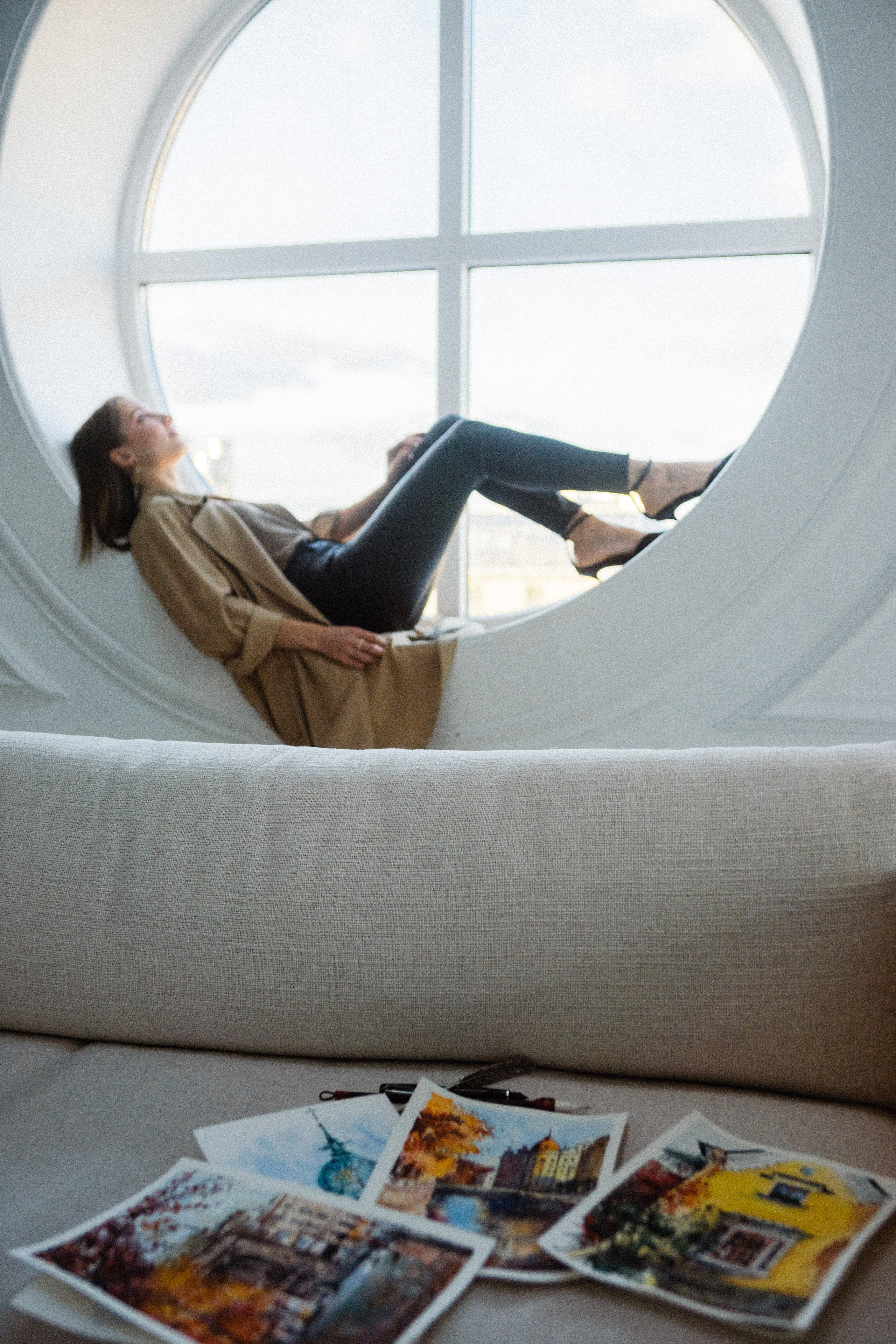 Александра (художница — автор открыток). Бренд и контентные фотосессии, портреты и лавстори в Санкт-Петербурге