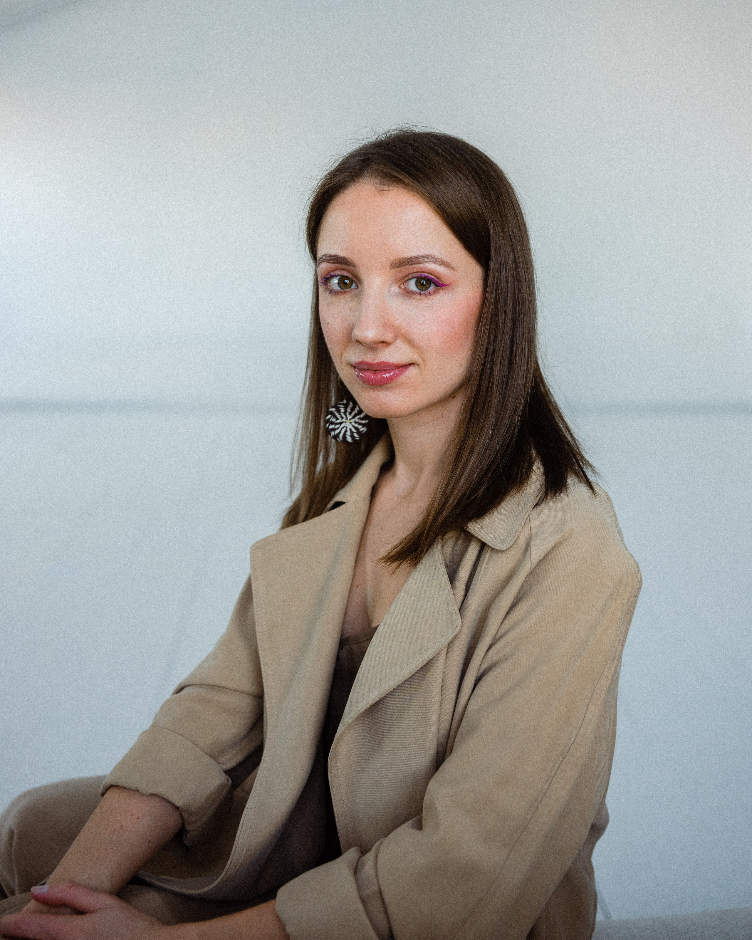 Александра (художница — автор открыток). Бренд и контентные фотосессии, портреты и лавстори в Санкт-Петербурге