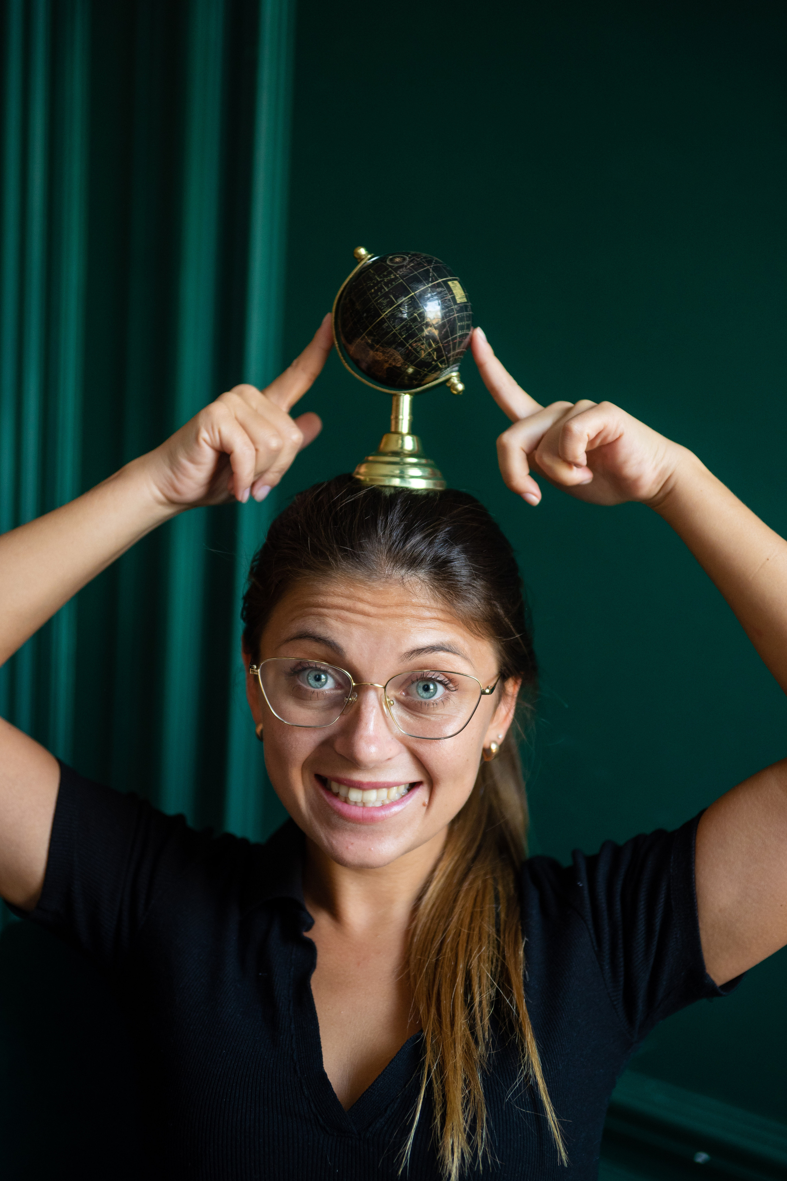 Полина (поиск работы зарубежом). Бренд и контентные фотосессии, портреты и лавстори в Санкт-Петербурге