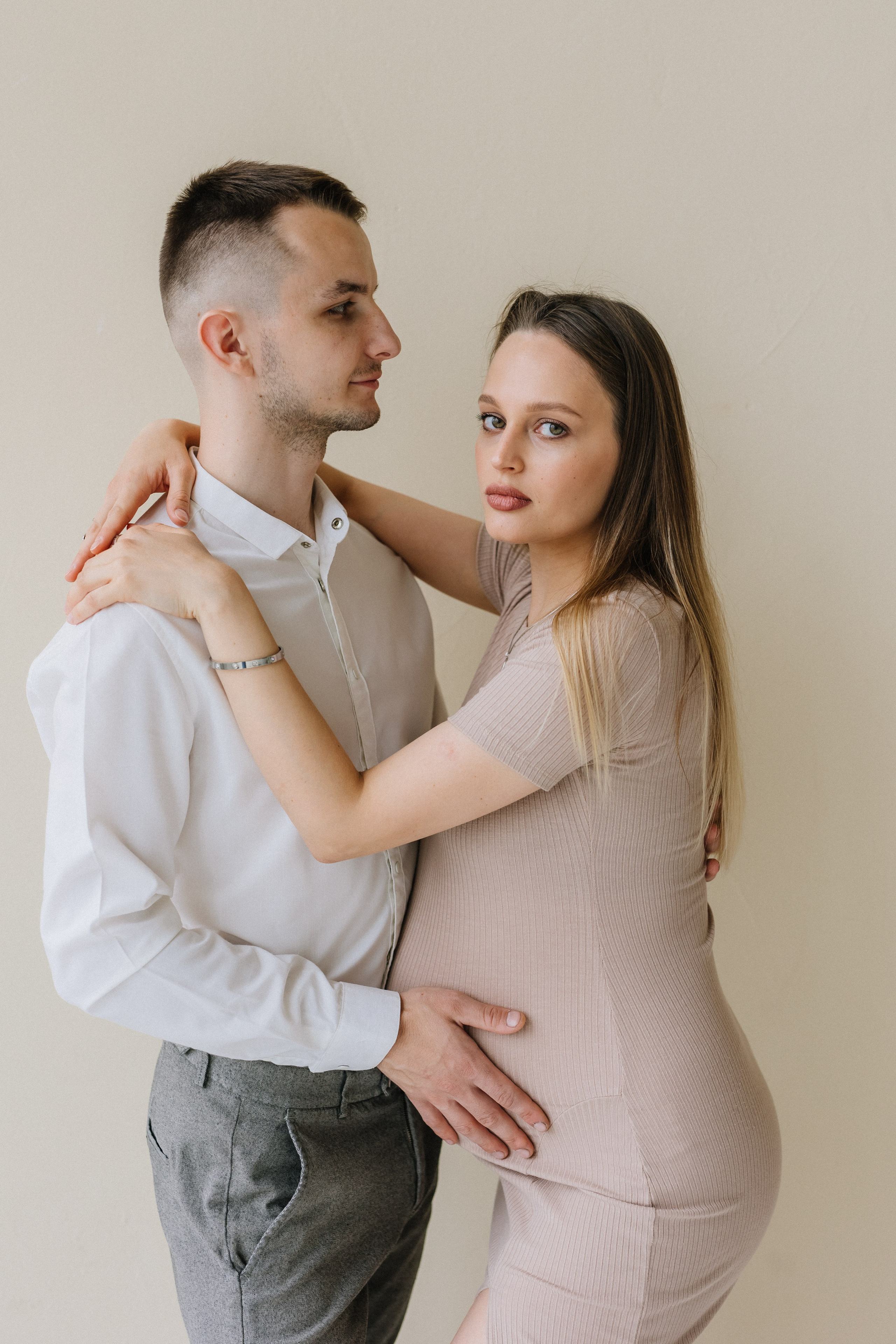 Беременность в интерьерном зале. Семейный фотограф Обнинск