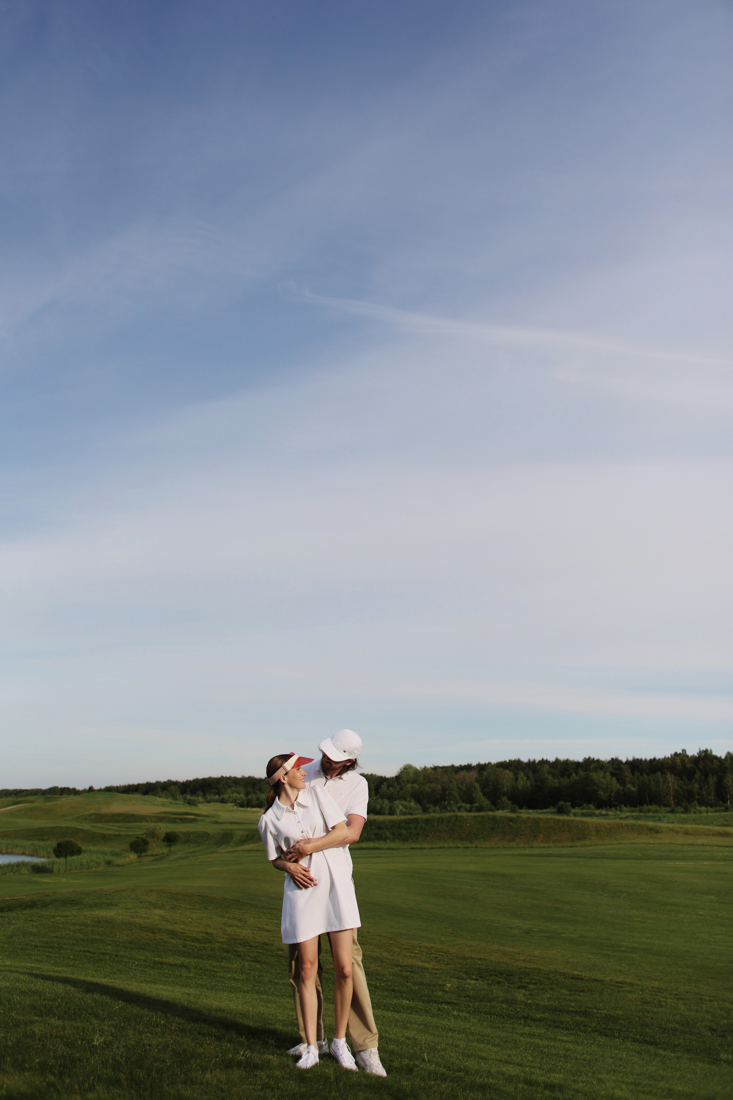Свадебная фотосессия в гольф-клубе Петергофа. Свадебный и love story фотограф в Санкт-Петербурге (Спб) Natali Iva