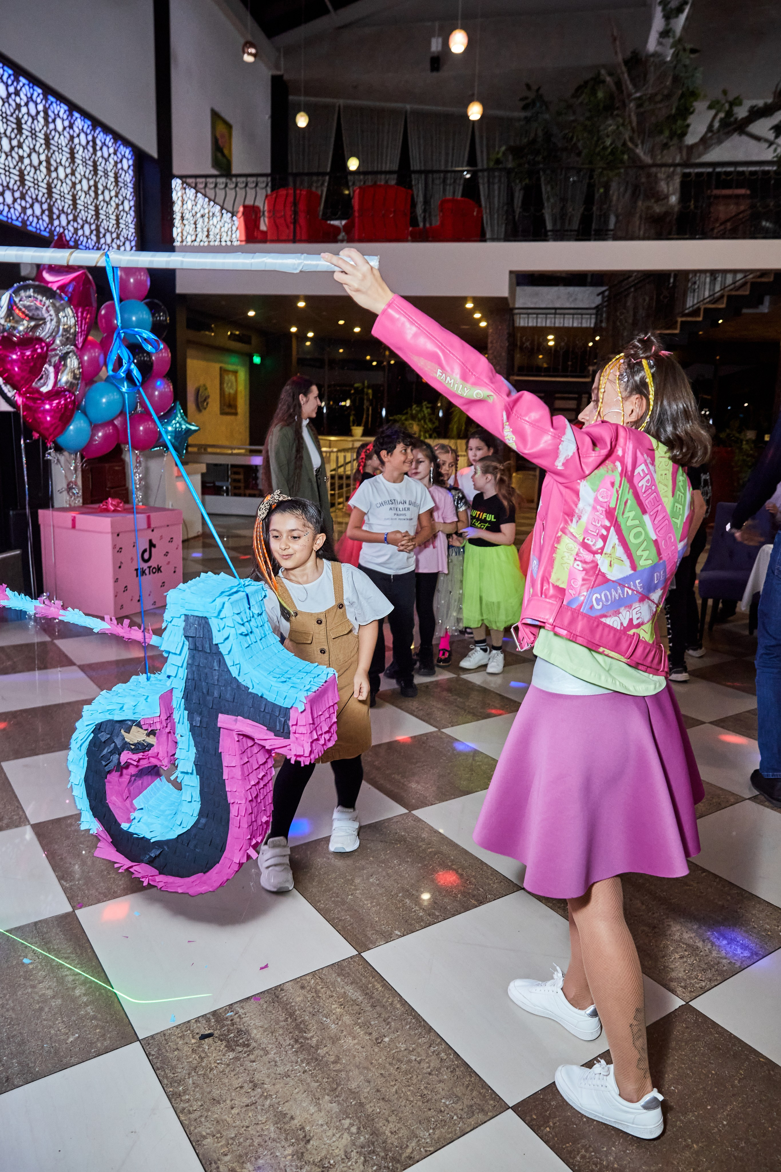 Большой День рождения девочки. Budanovaphoto.ru