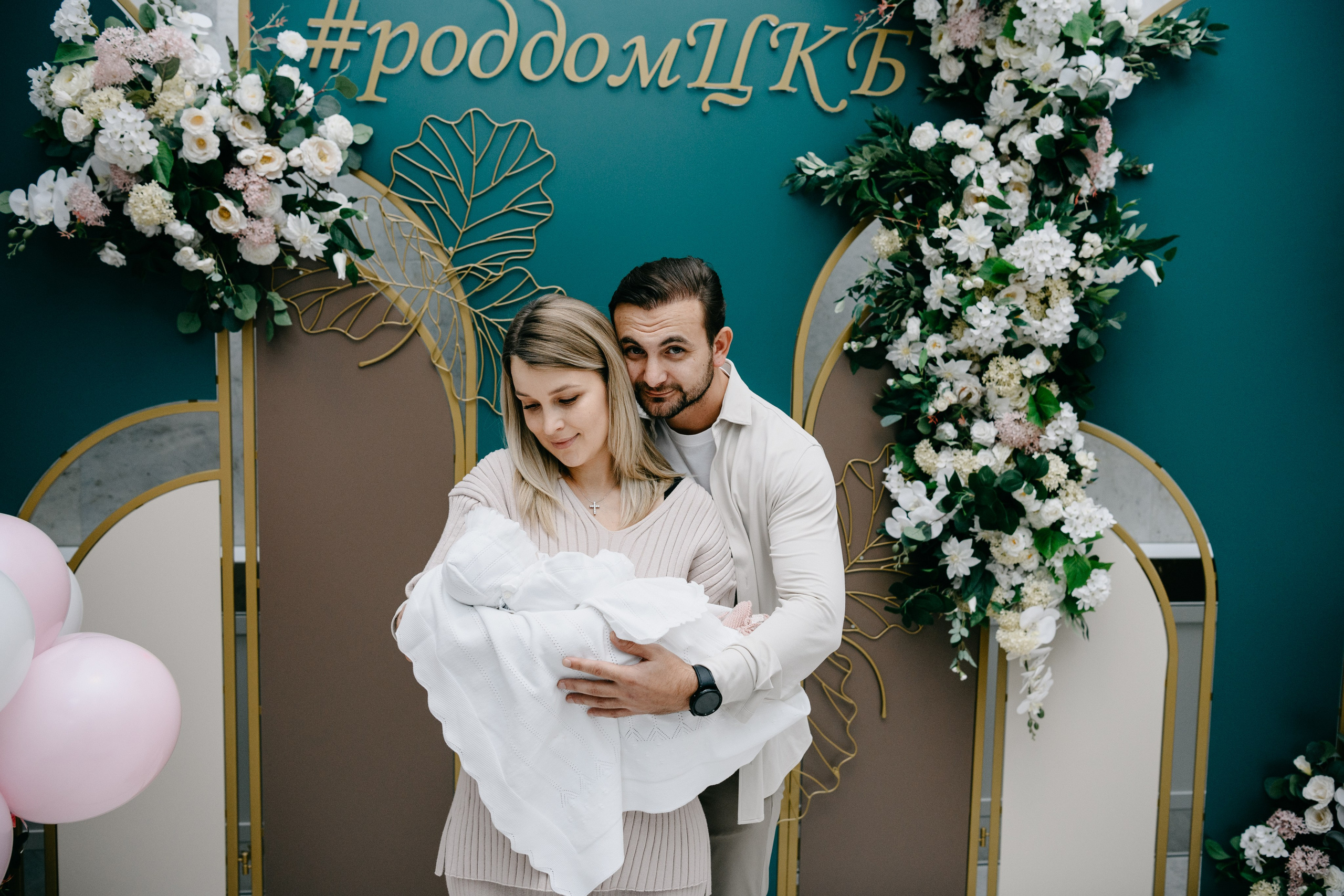 Выписка Елизаветы в ЦКБ. Фотограф на выписку из роддома в Москве и МО