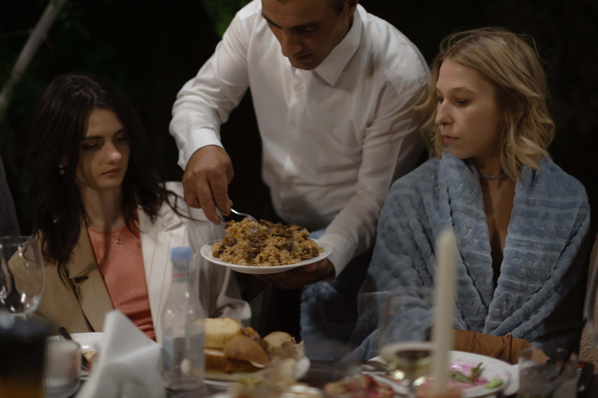 Трогательная свадебная вечеринка в горах Армении. Афина Ефимова. Свадебный фотограф Москва