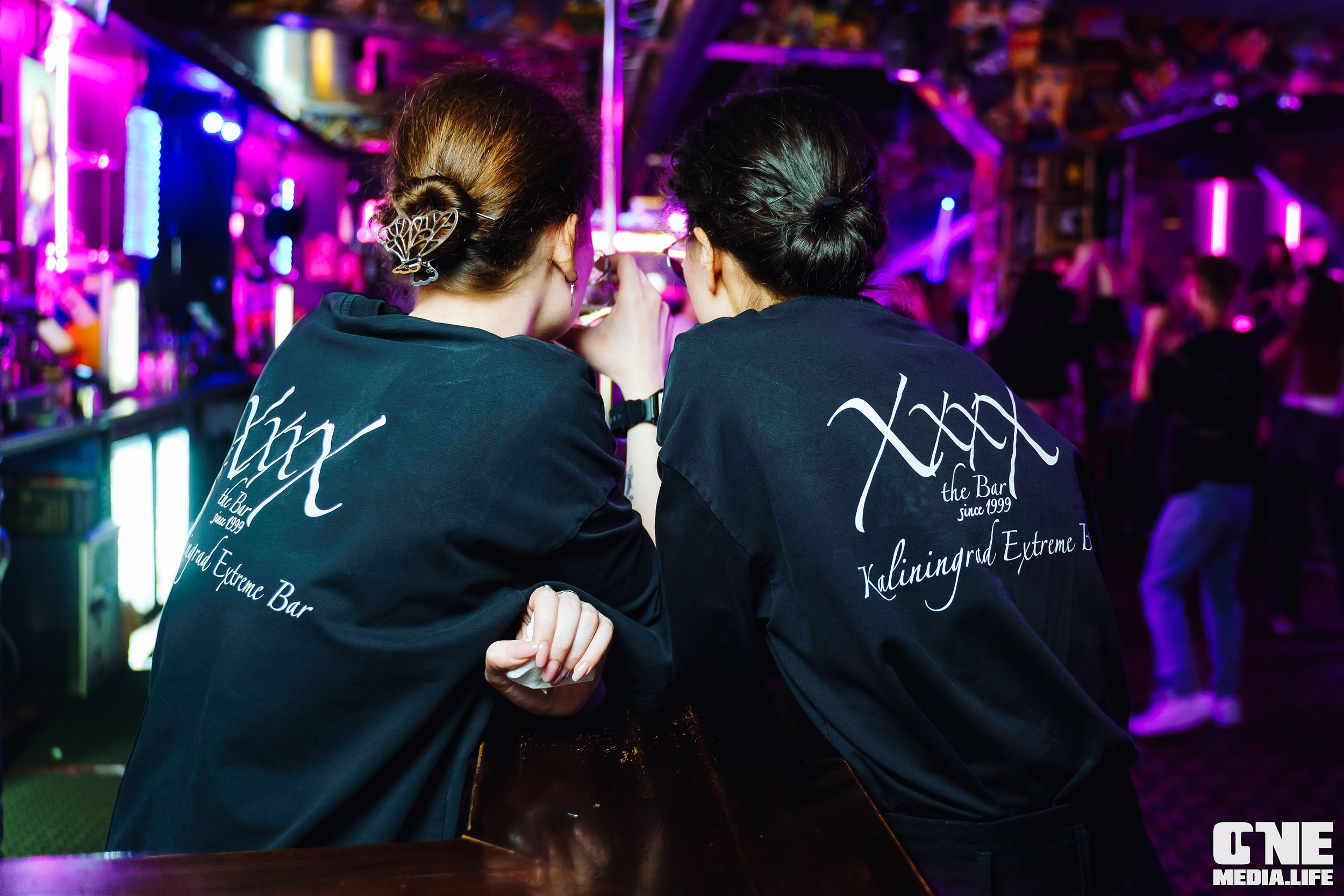 Фоторепортаж из бара XxxX. One Media Life: фоторепортажи, фотоотчеты с мероприятий и заведений
