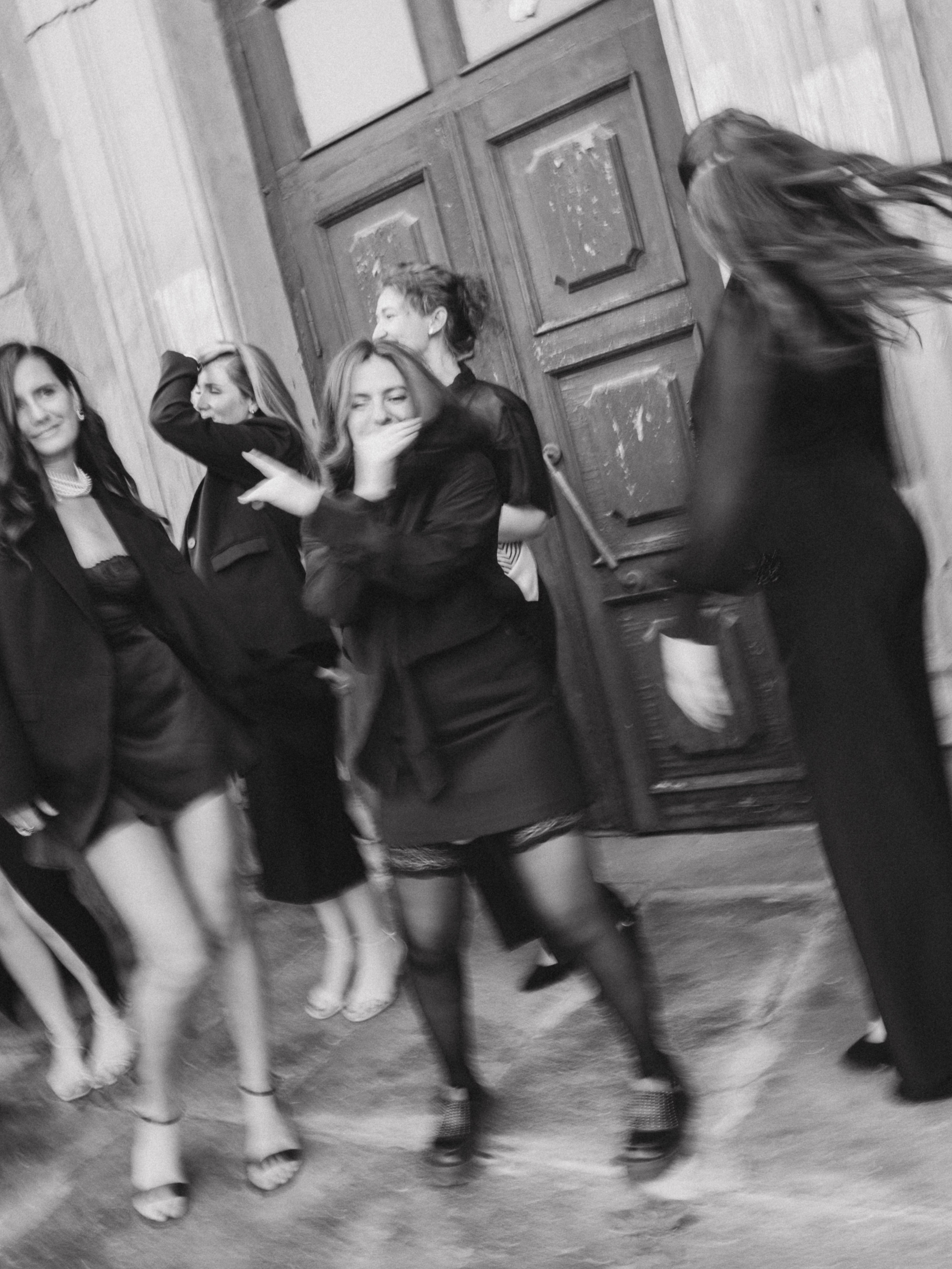 Девичник в чёрном. Фотограф в Екатеринбурге Яна Круташова