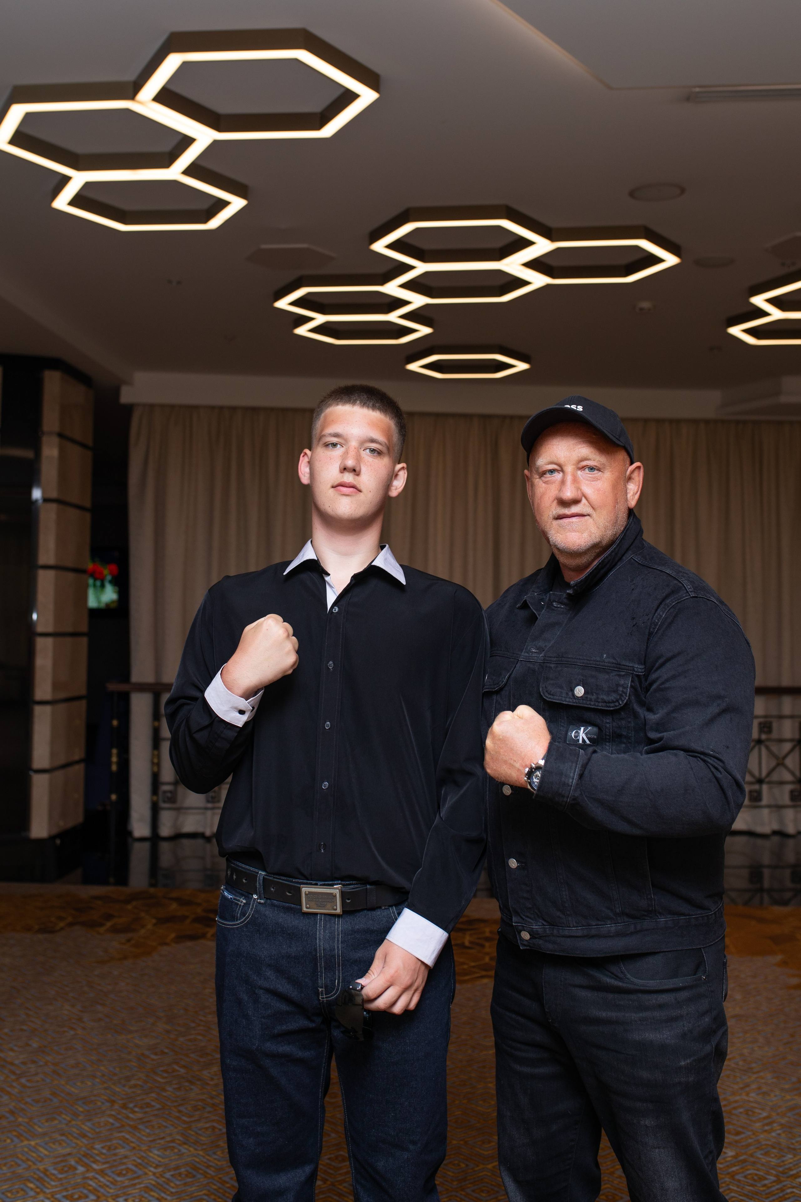 Выпускной 11 класс. Ресторан «Мед». Фотограф в Новосибирске Ася Зверева