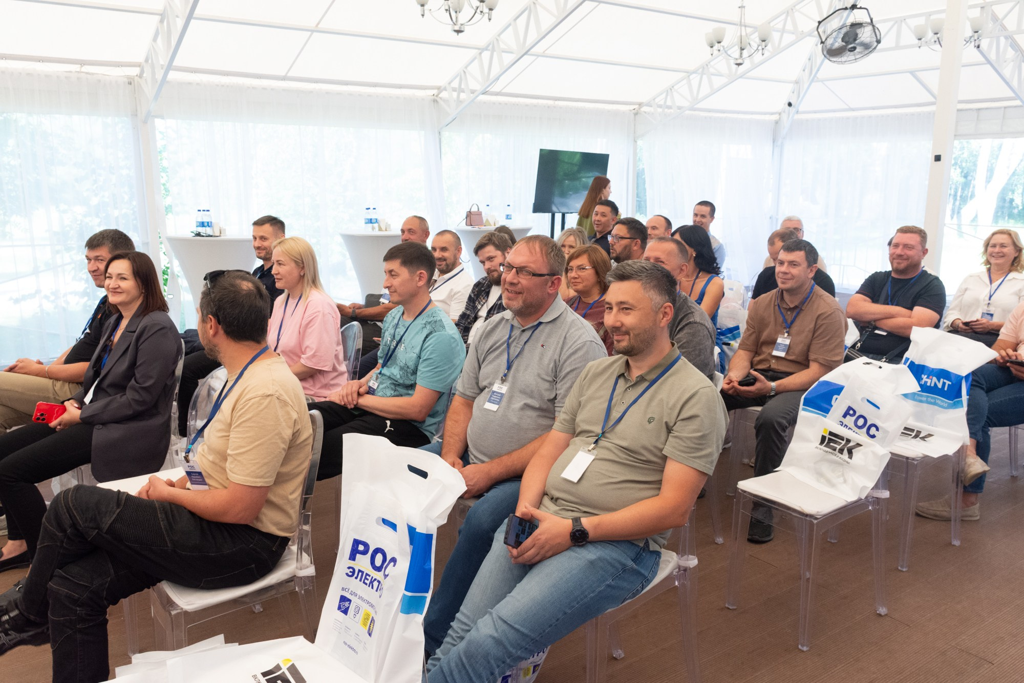 Рос электро. Фотограф Максим Буряк