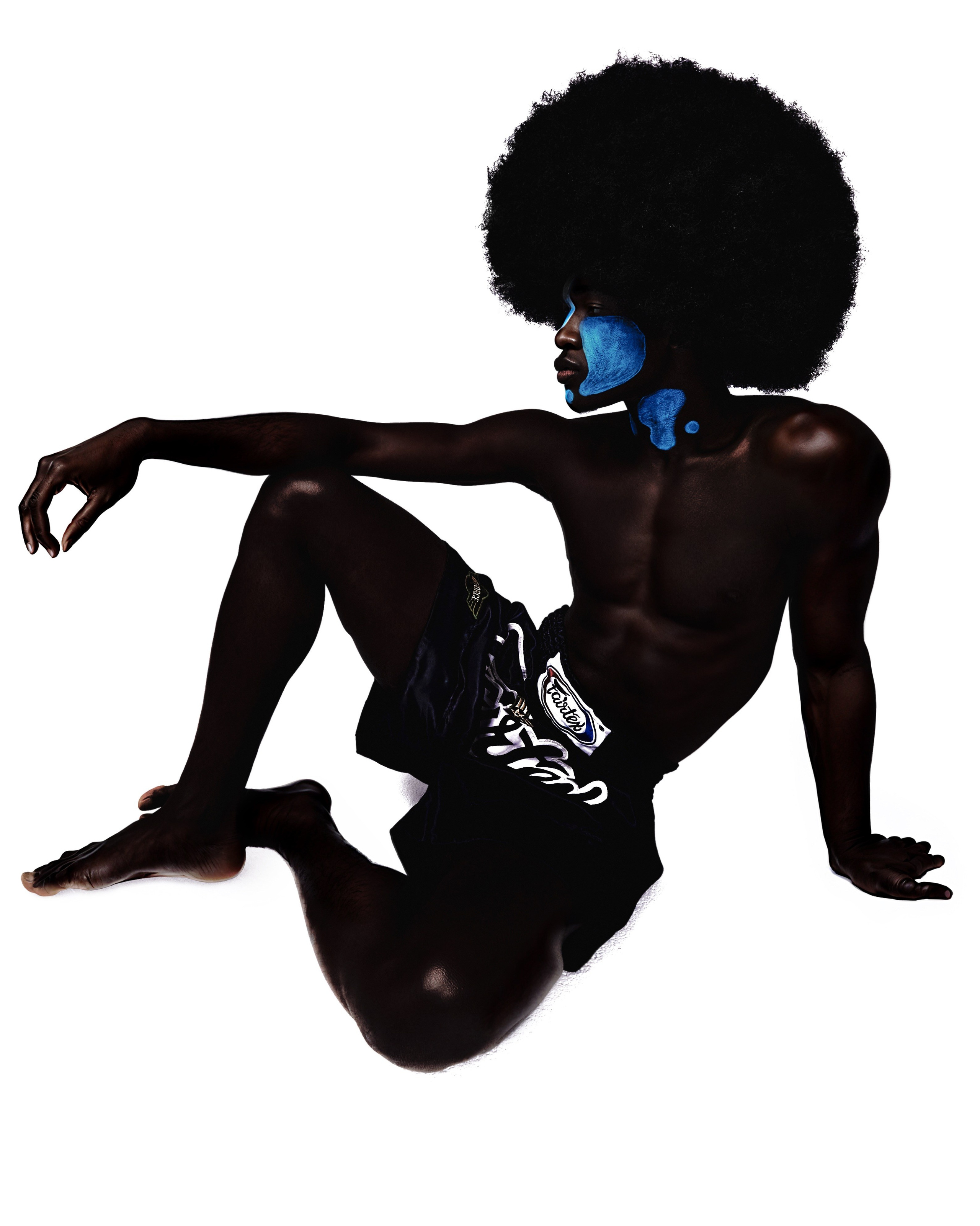 IV KLEIN. Святослав Лебедев | Рекламный фотограф — Коммерческая съемка, Арт-дирекшн, AI-интеграция