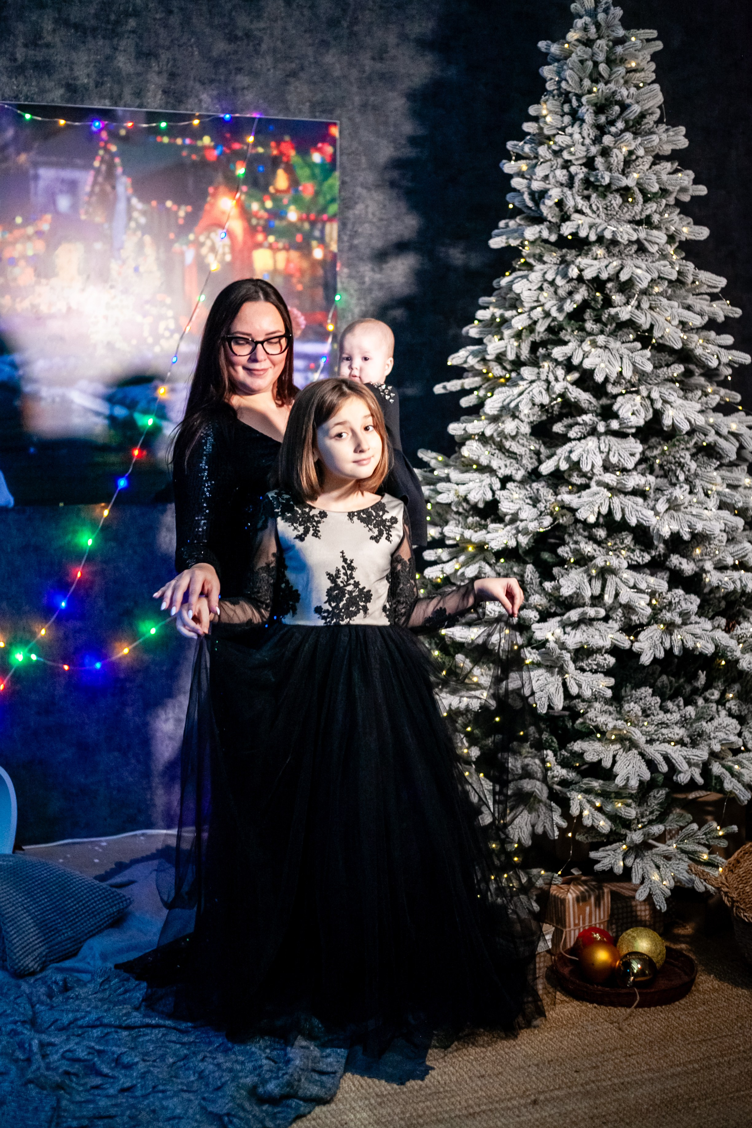 Ульяна и ее семья новый год 2024. Свадебный и семейный фотограф в Армавире