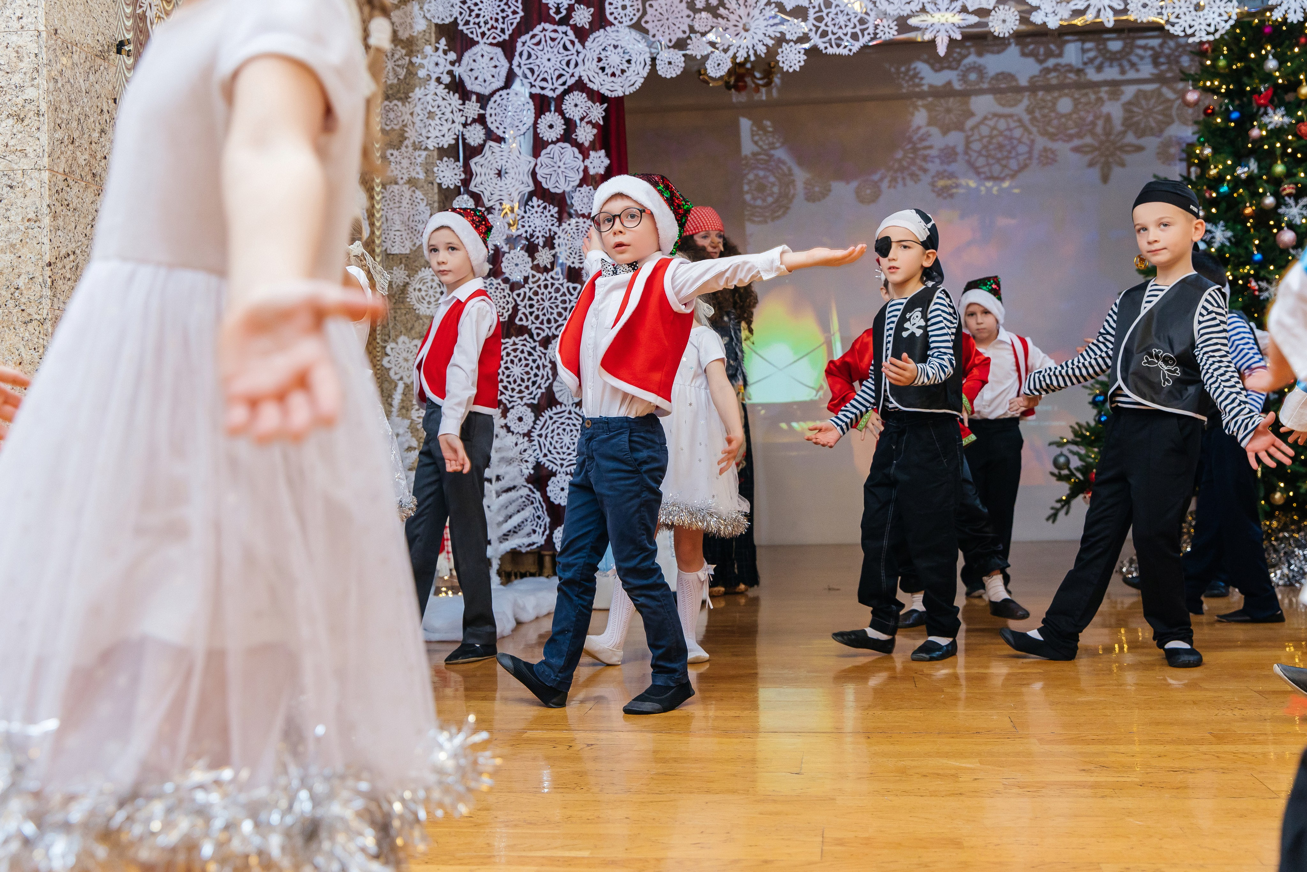 Детский сад № 93 — Утренник (20.12.2024). Свадебный и семейный фотограф Крамар Наталья