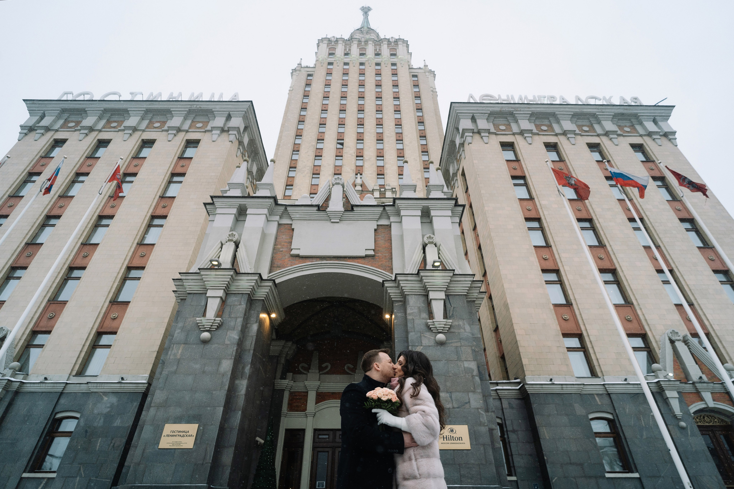 Свадебная фотосессия Лилии и Романа, прогулка в центре Москвы. Свадебный фотограф в Тамбове Павел Четвертков