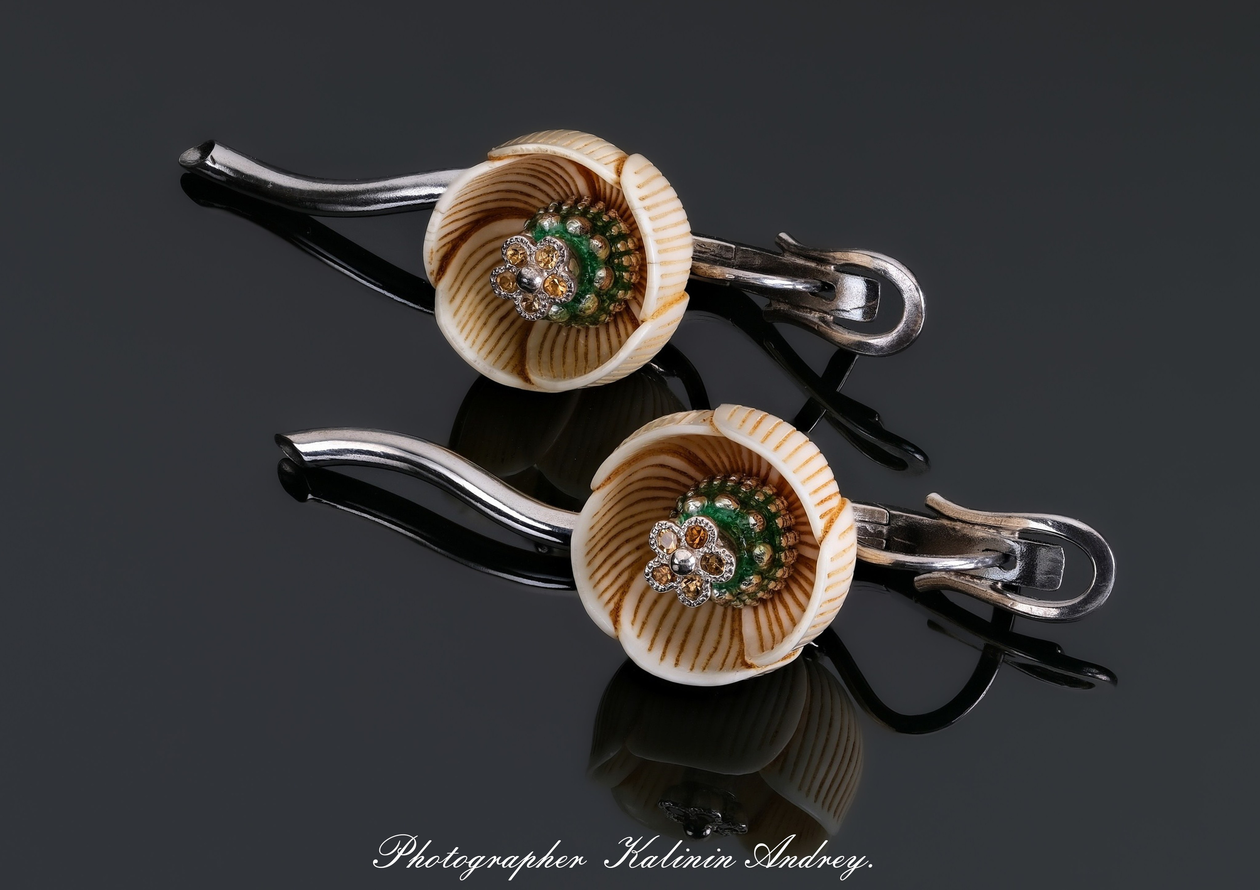 Рекламная эксклюзивная предметная фотосъёмка ювелирных изделий в Москве  тел +7 966-003-13-07. Высококачественная профессиональная рекламная фотосъёмка ювелирных украшений, драгоценных камней в Москве. Обучение, консультация