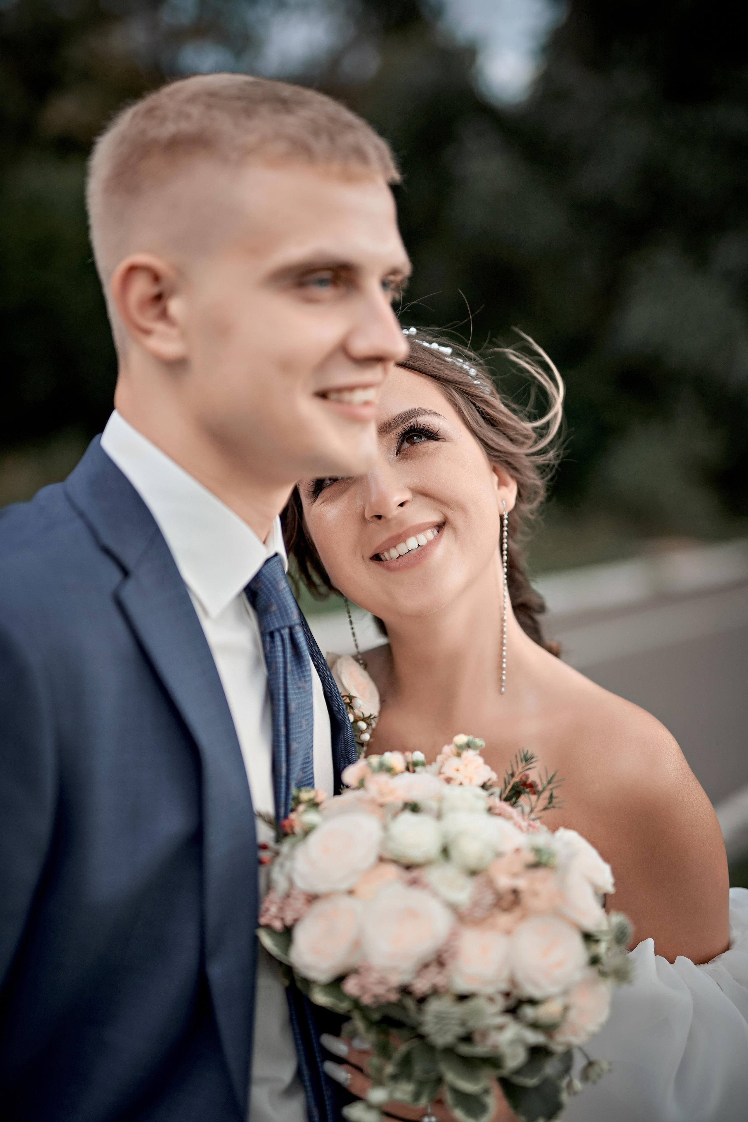 В любви всегда есть немного безумия…. Фотограф Меняйло Евгений. Свадьба. Портрет. Репортаж. Семья. Контент