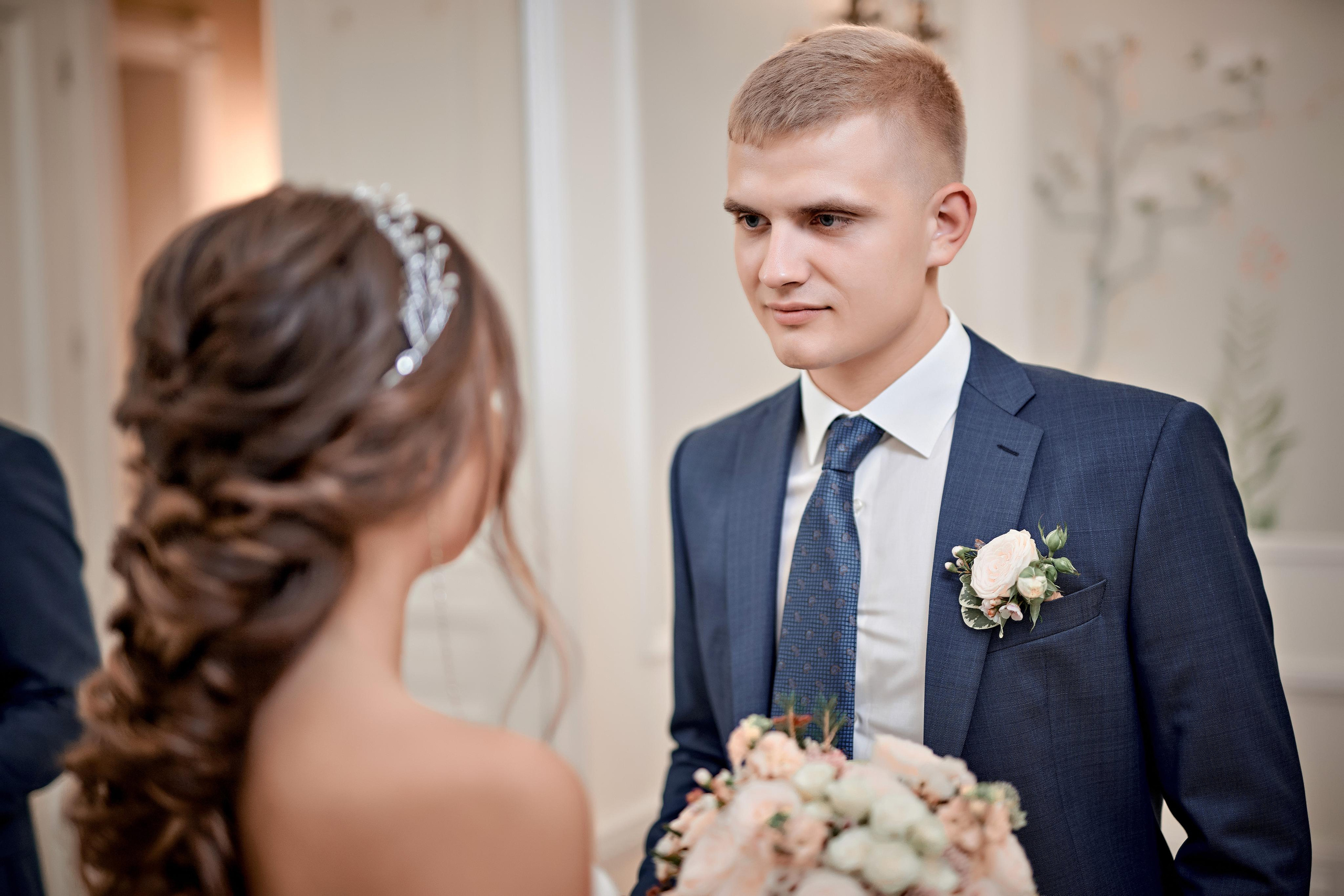 В любви всегда есть немного безумия…. Фотограф Меняйло Евгений. Свадьба. Портрет. Репортаж. Семья. Контент