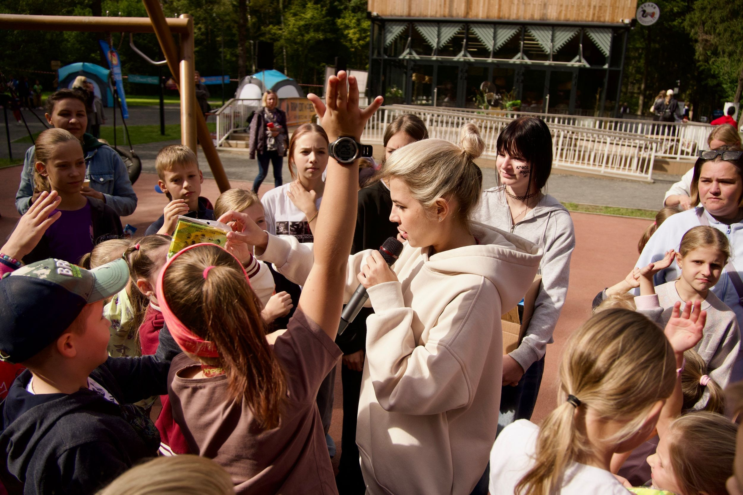 Забег в парке «Дубки». Кафе «БЕЛКА НАШЕПТАЛА». Ну оооочень концептуальное кафе