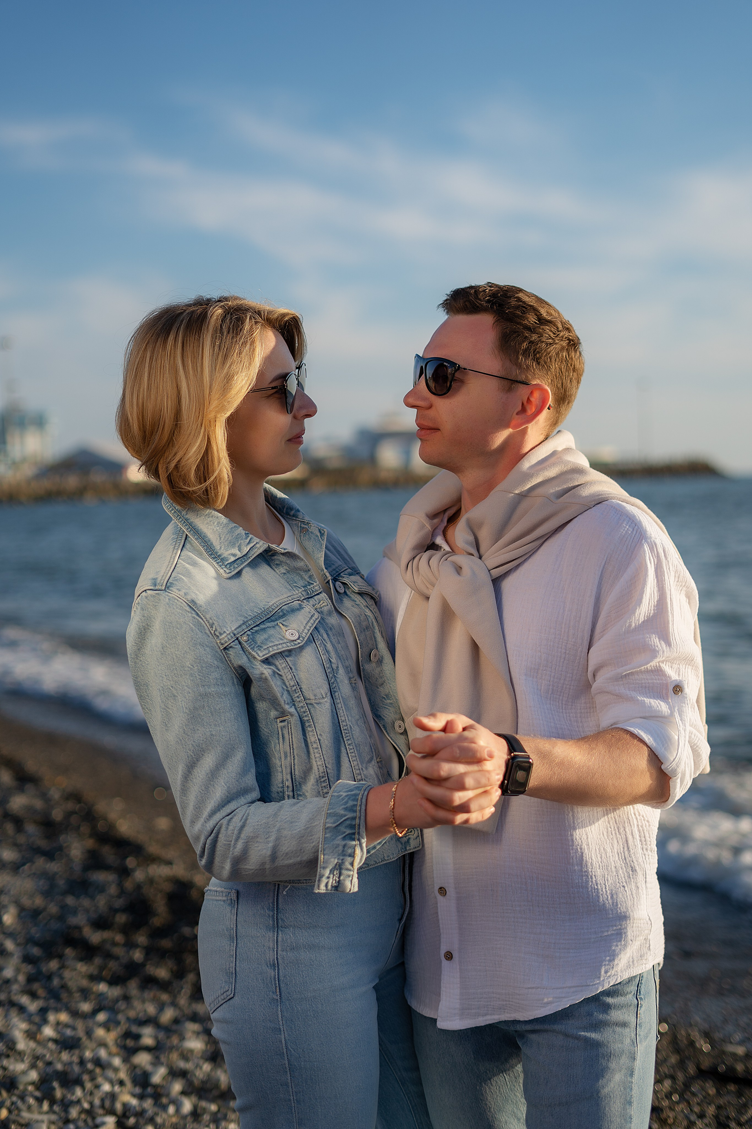 Семейная фотосессия на берегу моря. Профессиональный Фотограф в Сочи Марина Ситкина