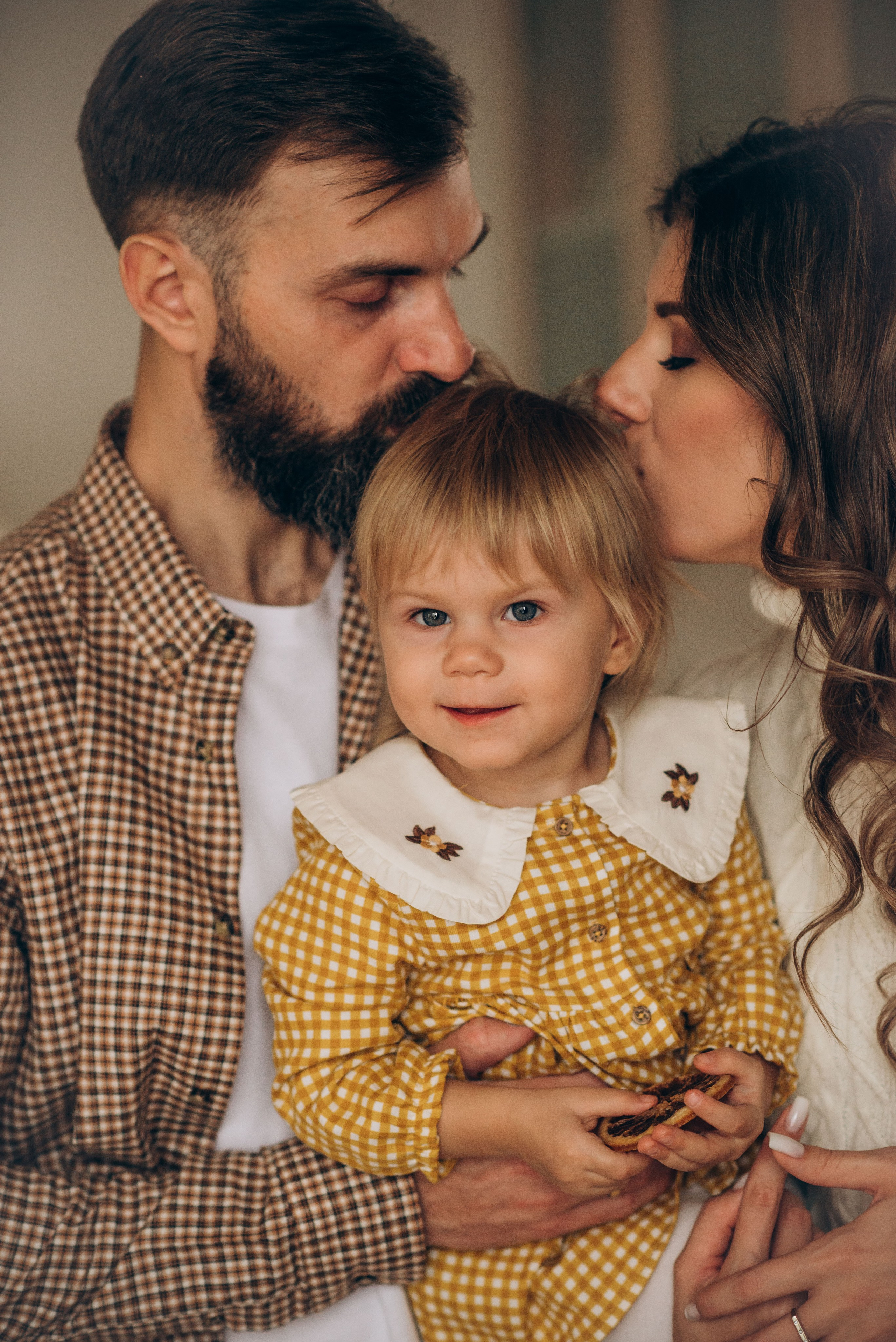 Семейная новогодняя фотосессия в студии. Семейный фотограф в Домодедово и Москве Елена Пичугина