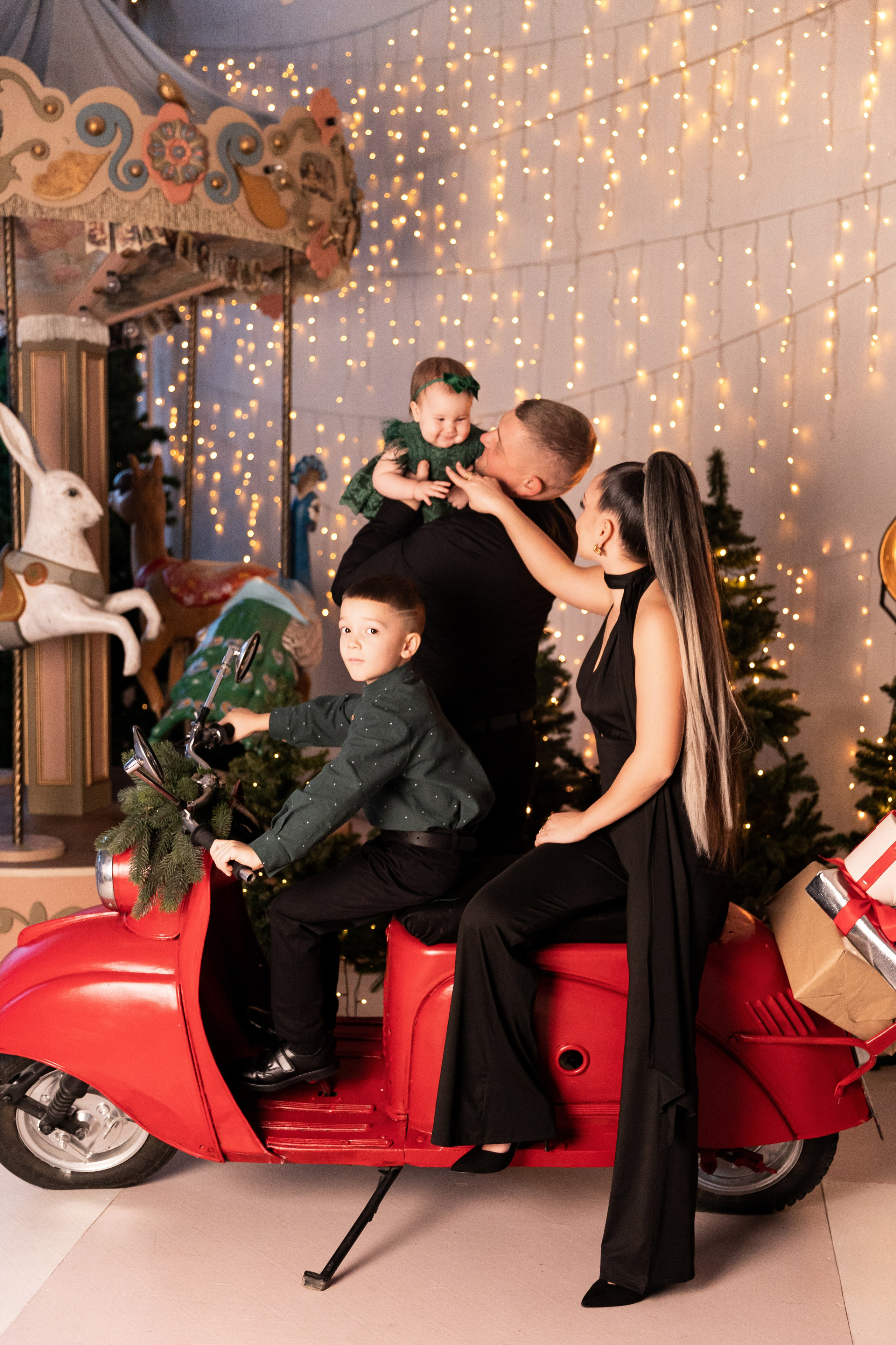 Арина, Кирилл, Аристарх и Афина. Семейный фотограф в Екатеринбурге и Красноуфимске Евгения Лягаева