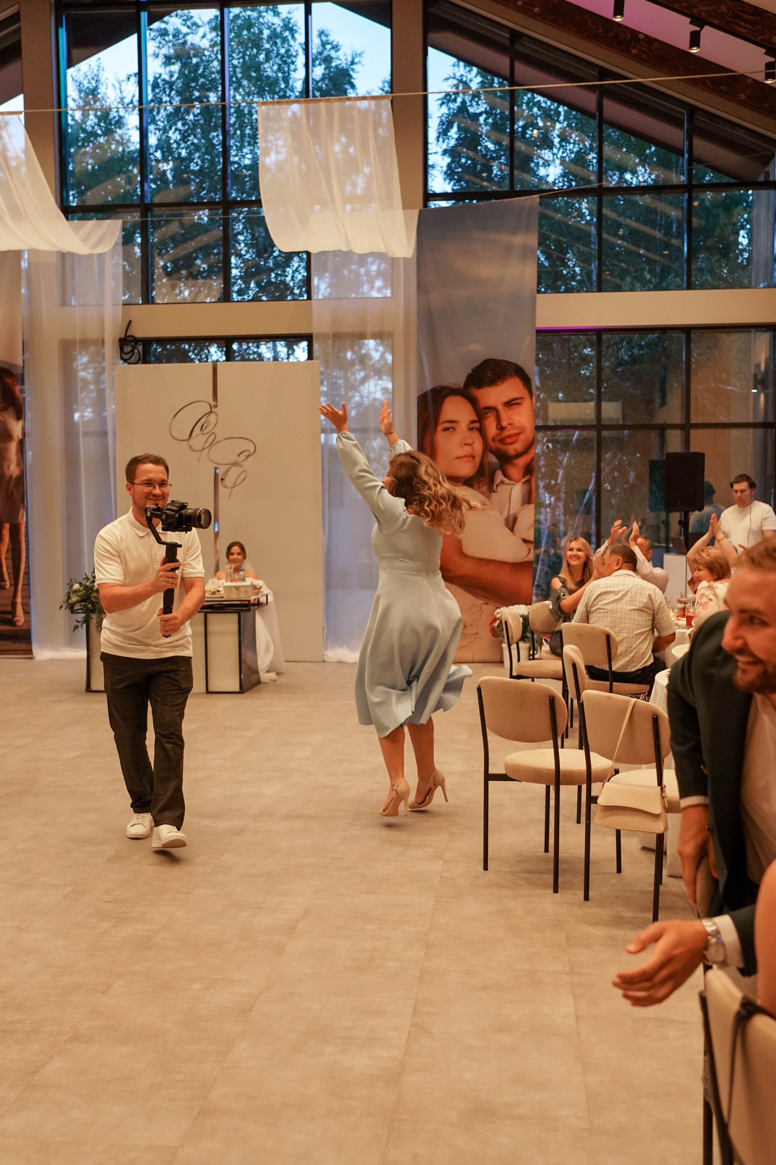 Лиза и Сережа: регистрация, прогулка и банкет. Фотограф в Иркутске