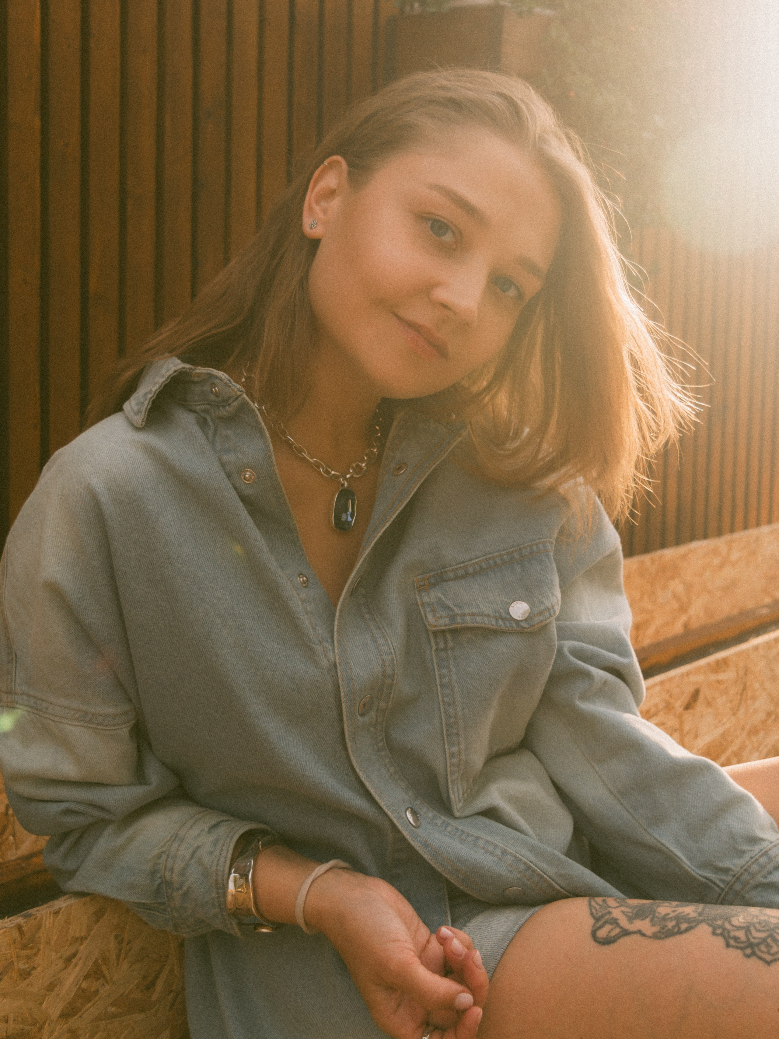 Таня и Ева. Фотосессия с собакой ко дню рождения. Портретный и лавстори фотограф в Стерлитамаке Альбина Шарт