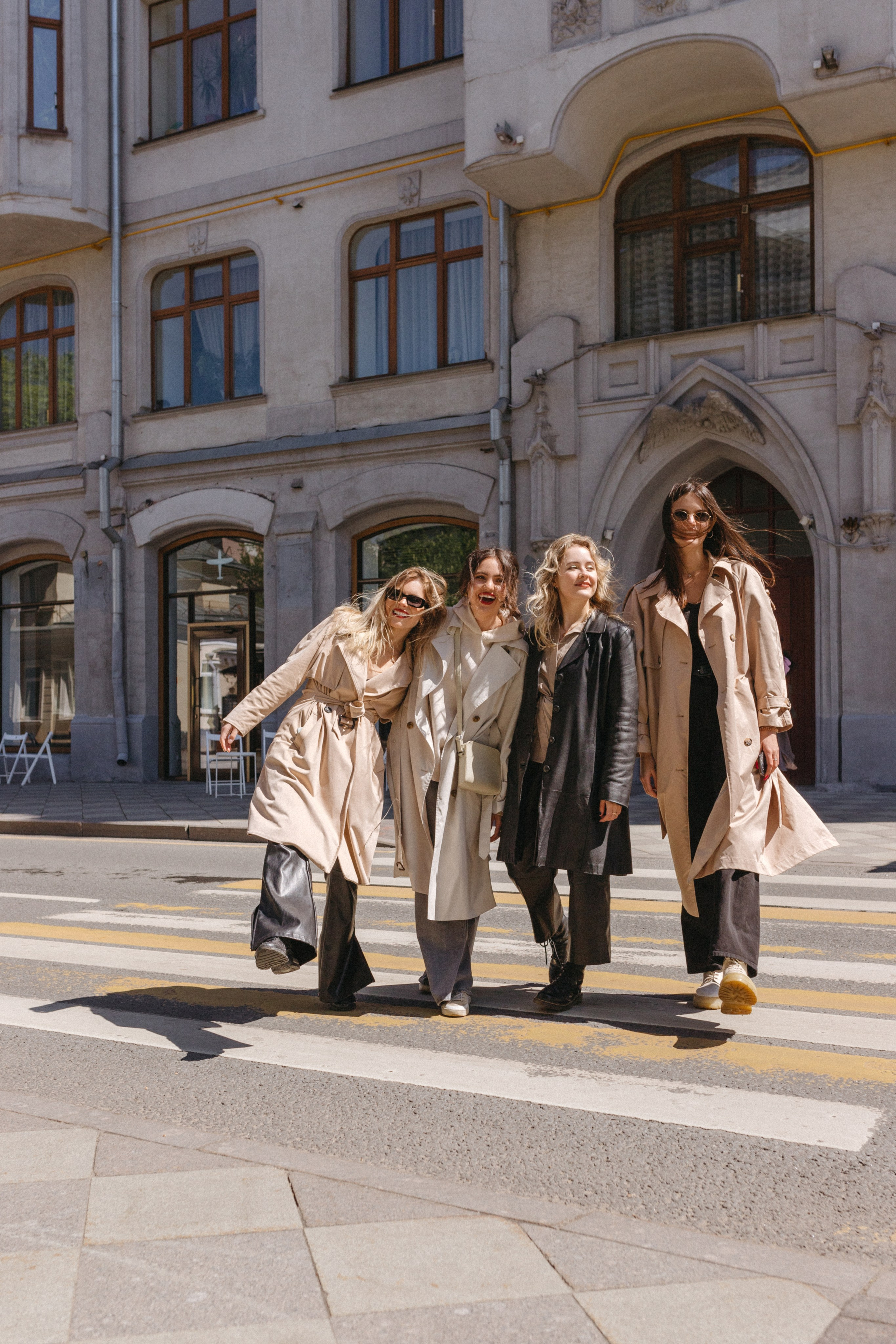 Фотосессия с подругами. Сестры Карабаза. Фотографы и ретушеры в Москве и Санкт-Петербурге