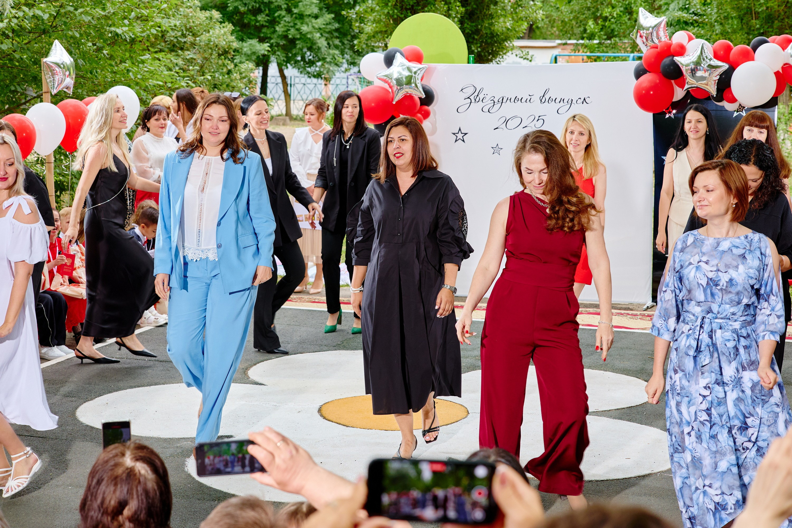 Выпускной 45 сад. Фотограф Выпускные альбомы Таганрог Сергей Коробченко