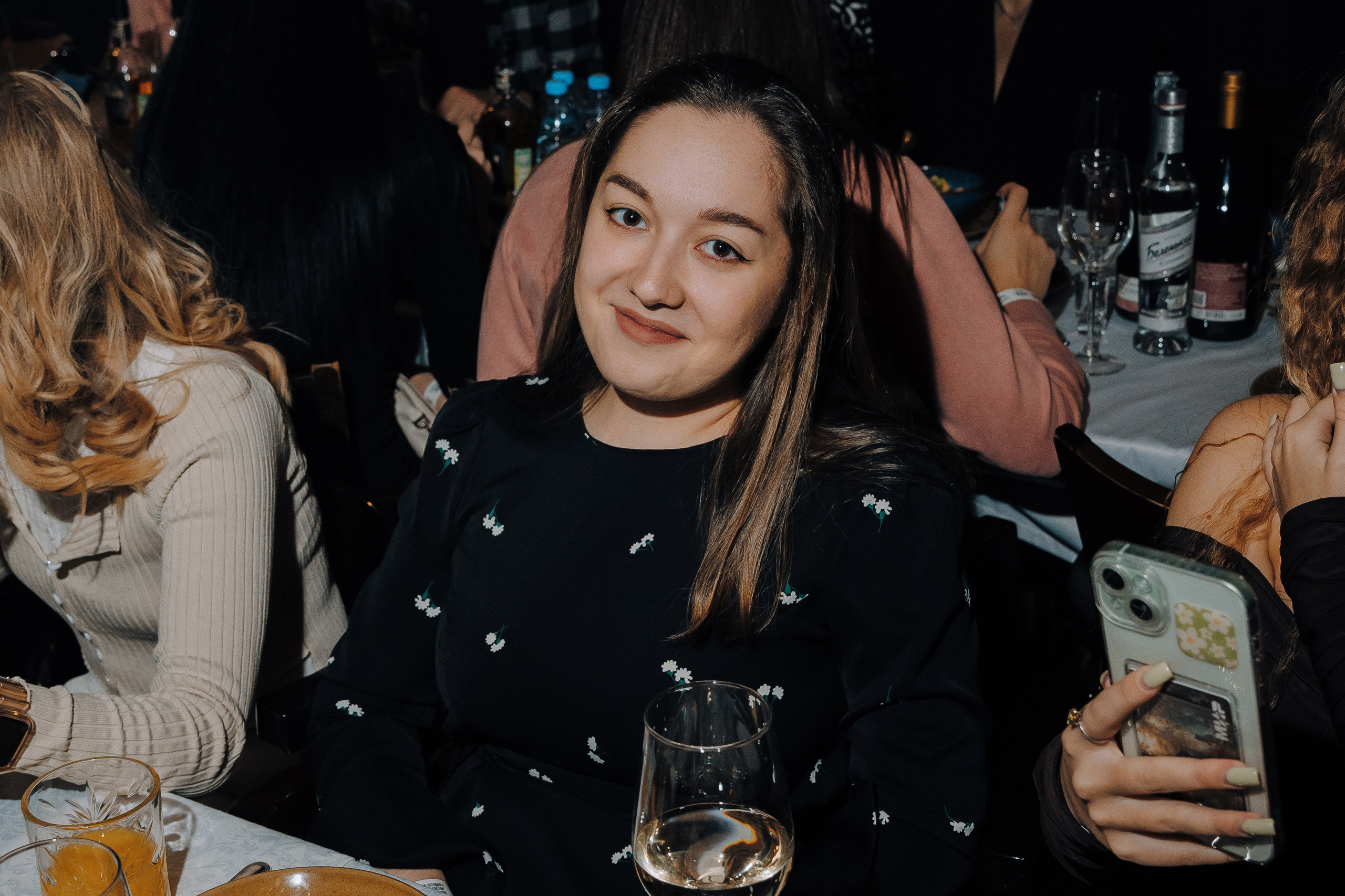 20 ЛЕТ МЕГАПОЛИС ЧЕЛЯБИНСК ХЕДЛАЙНЕР ЕЛКА. Репортажный фотограф Зуев Роман г. Челябинск