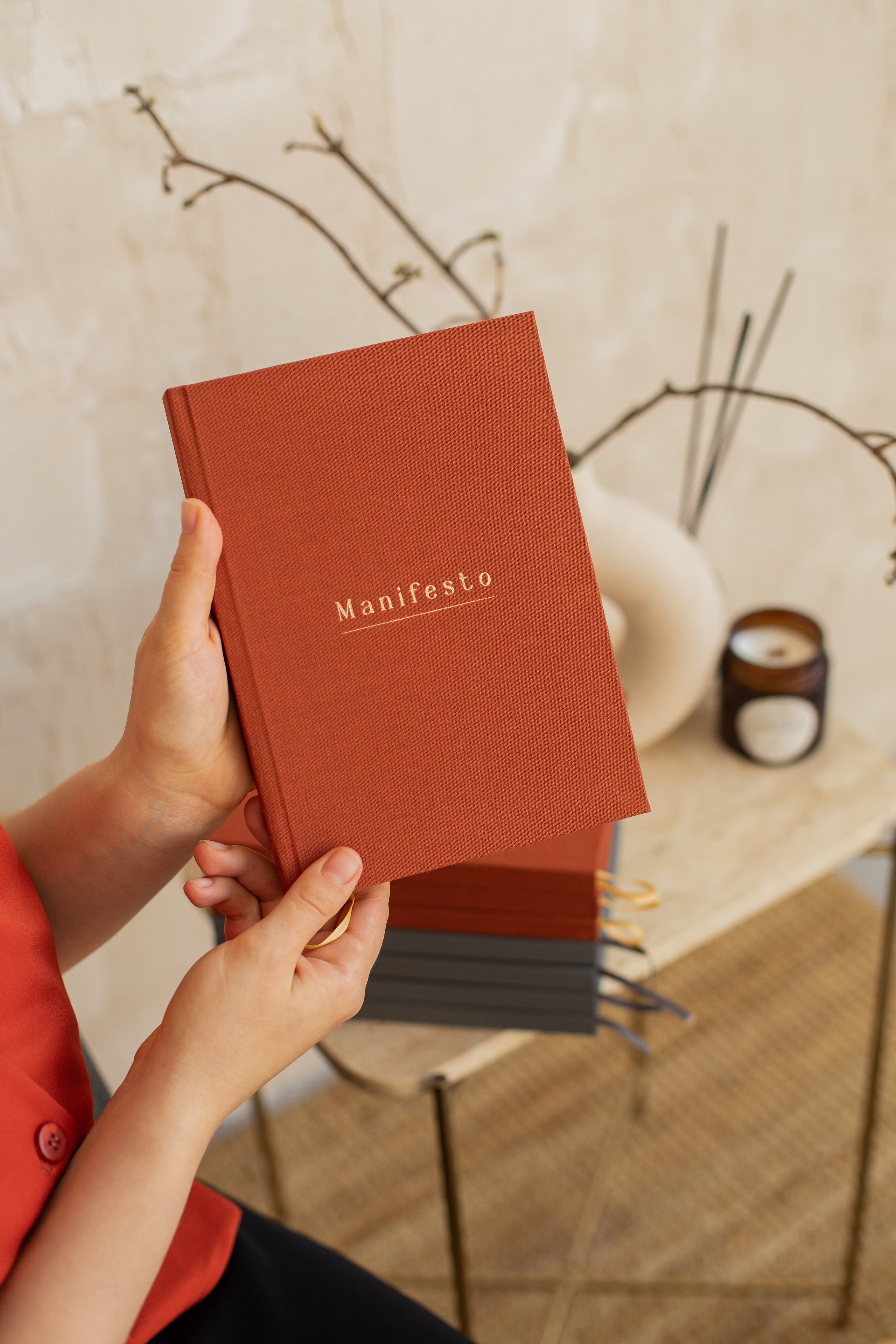 Chancellery shop. Fotograf u Crnoj Gori-porodično fotografisanje sa djecom, lovestory, nekretnine